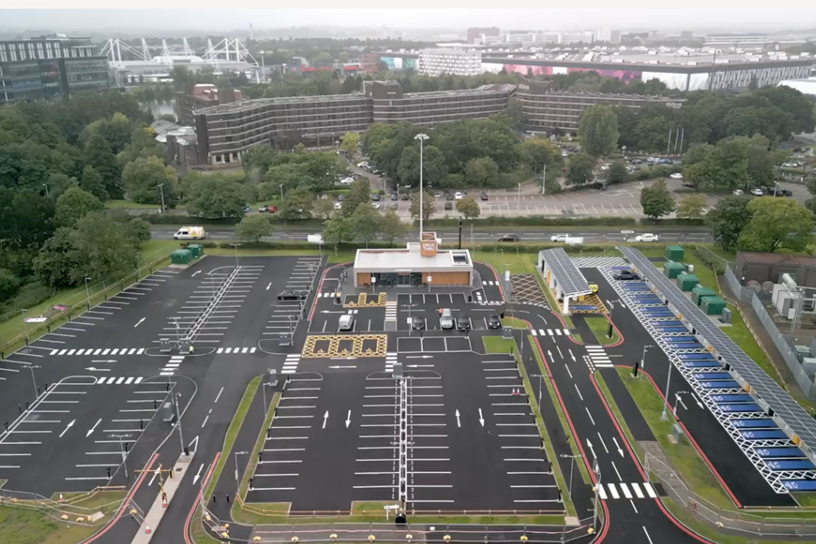 BP opent het grootste oplaadpunt voor elektrische auto’s in Groot-Brittannië