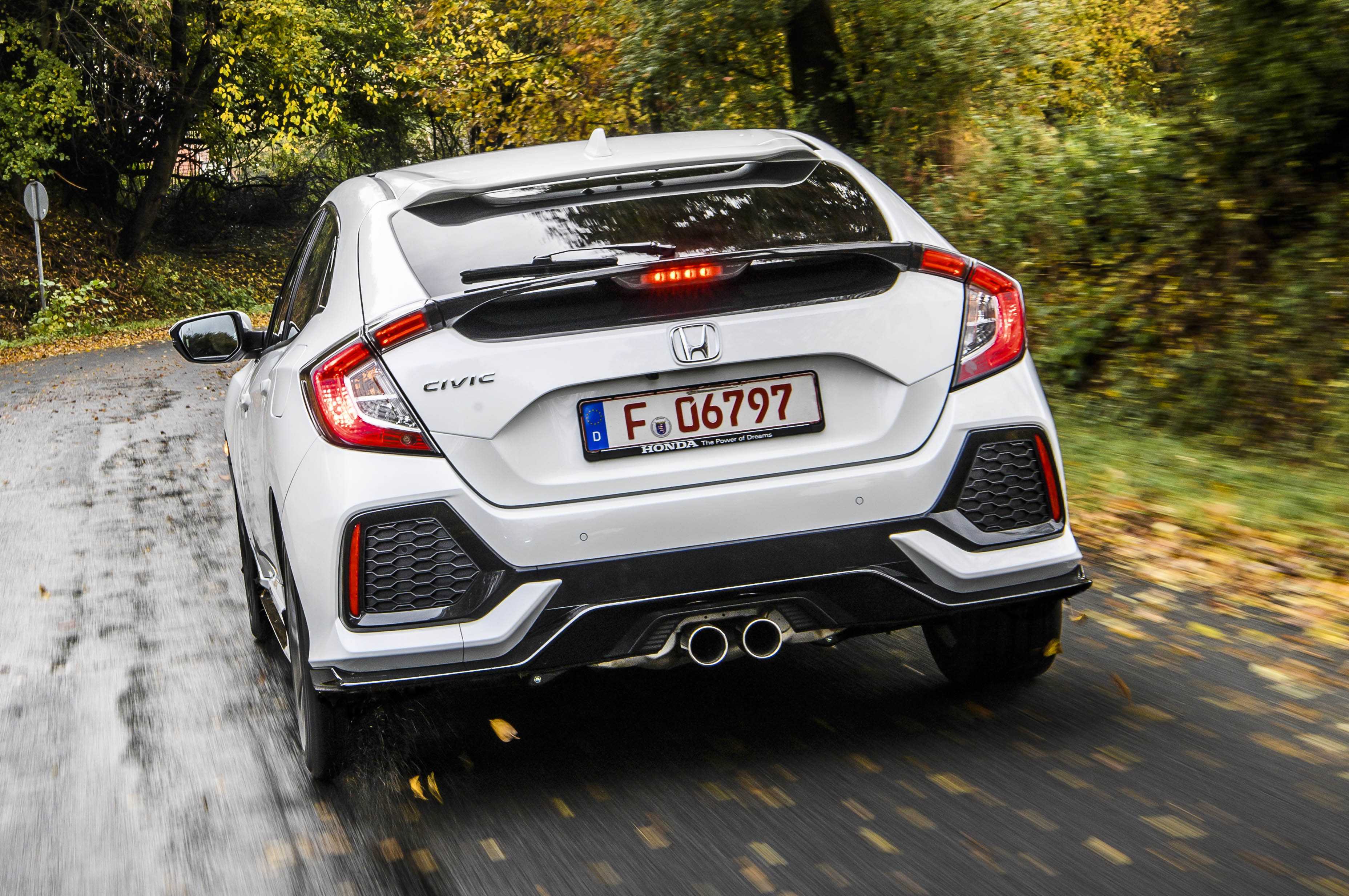 17 Honda Civic 1 5 Vtec Turbo Sport Review Autocar