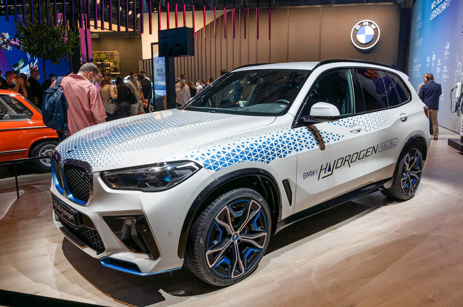 BMW iX5 Hydrogen paves way for family of models | Autocar