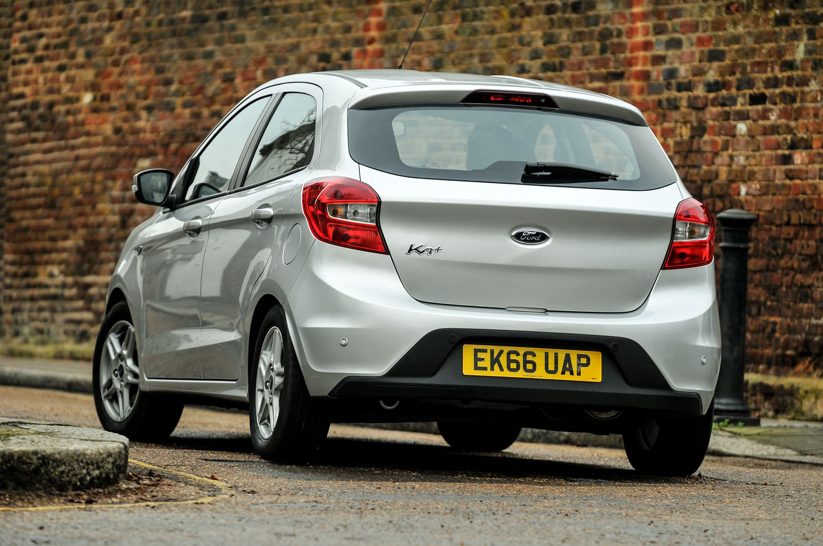 Ford ka hybrid deals