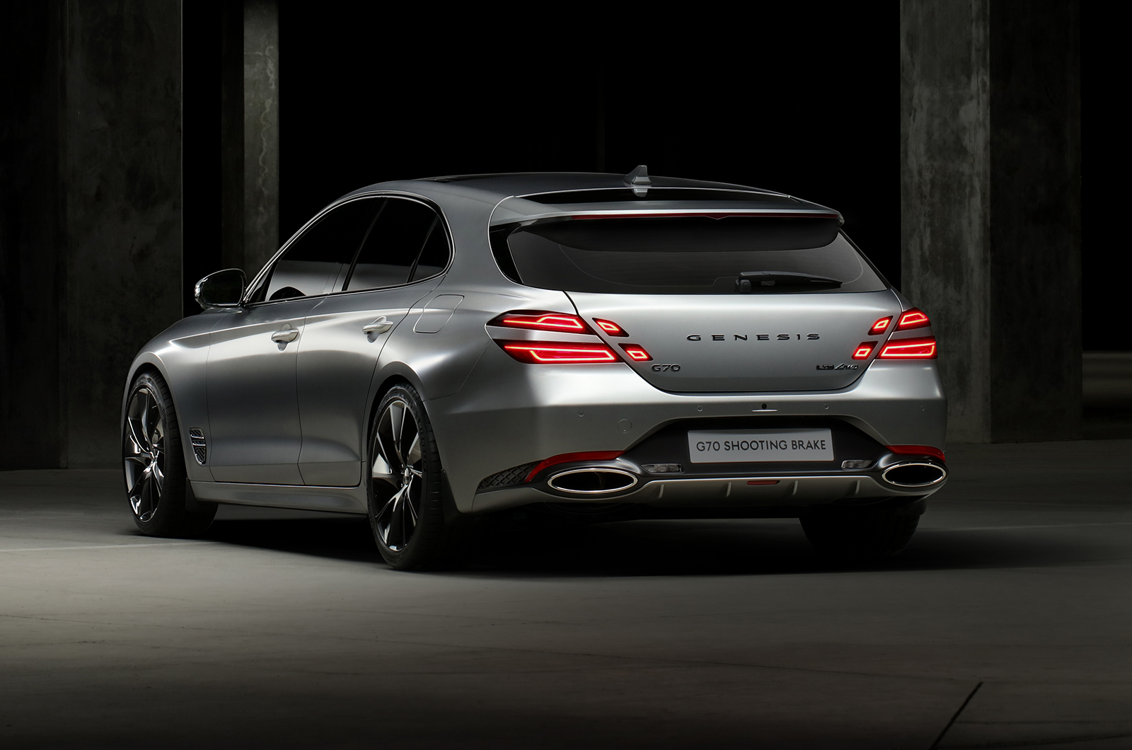 genesis_g70_sb_3.jpg