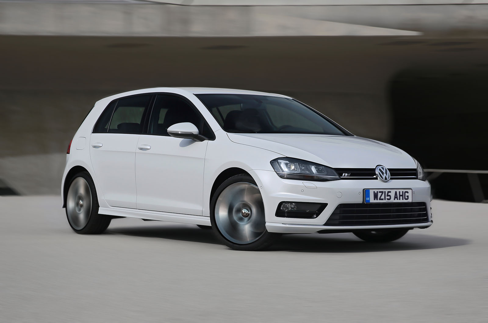 2015 Volkswagen Golf 1.4 TSI 150 R Line review | Autocar