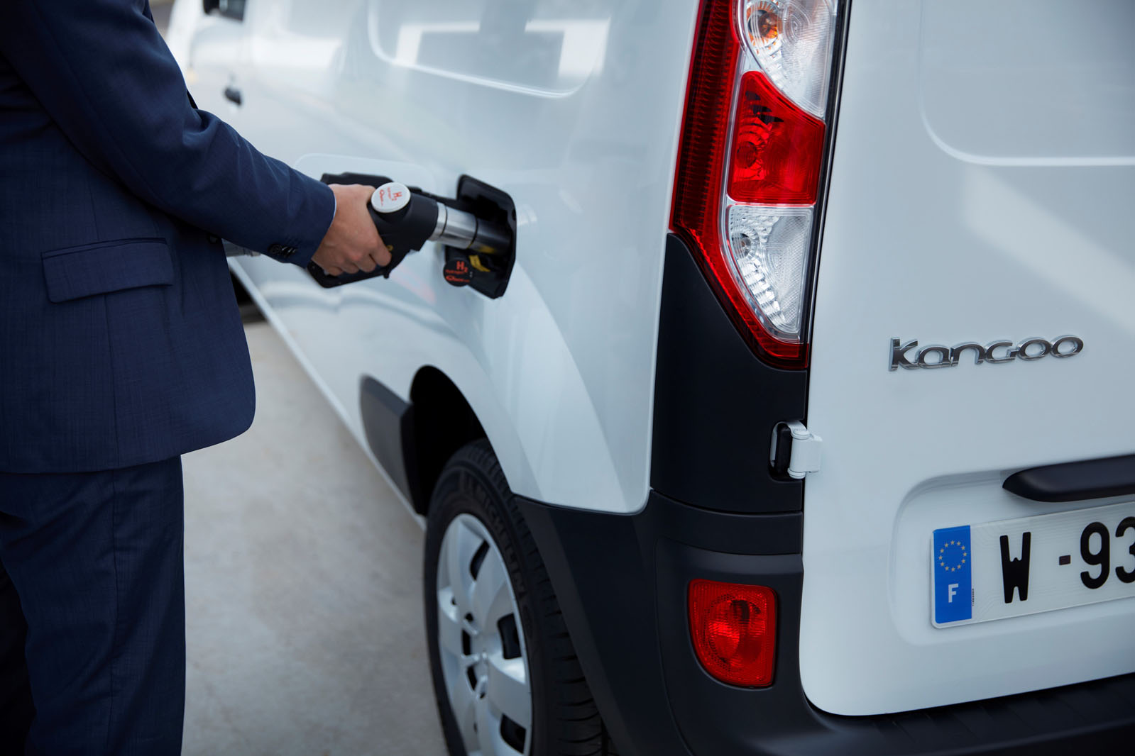 Renault kangoo deals ze range extender