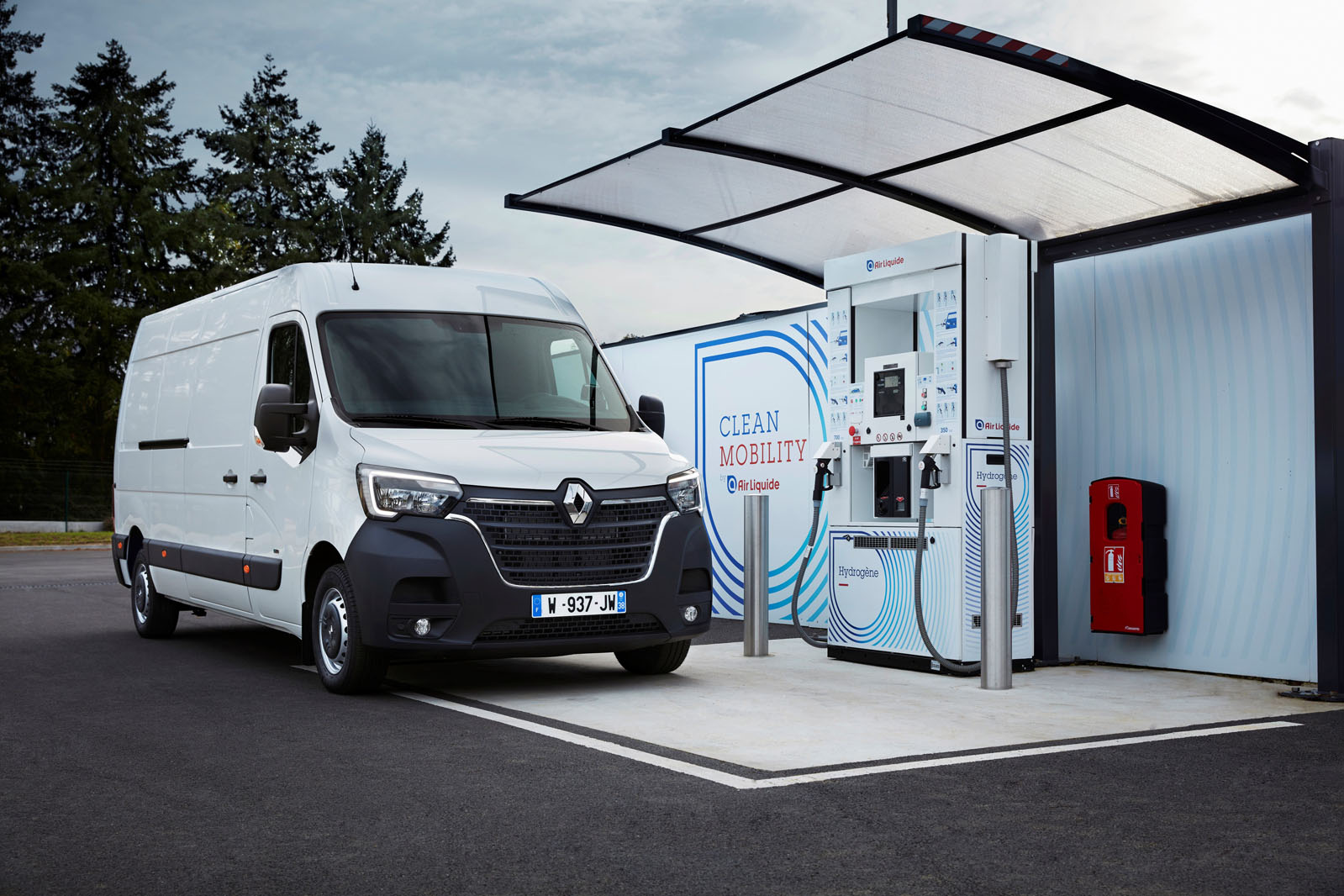Renault launches hydrogen range extender in electric Kangoo and