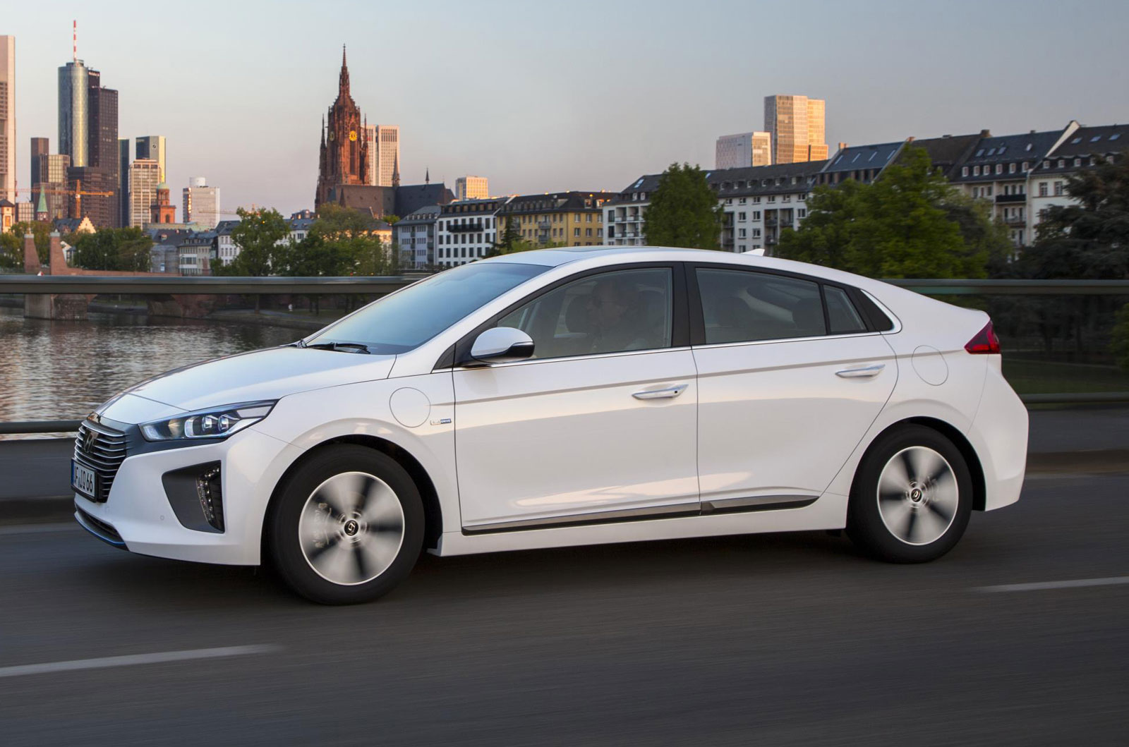 Ioniq plug in 9