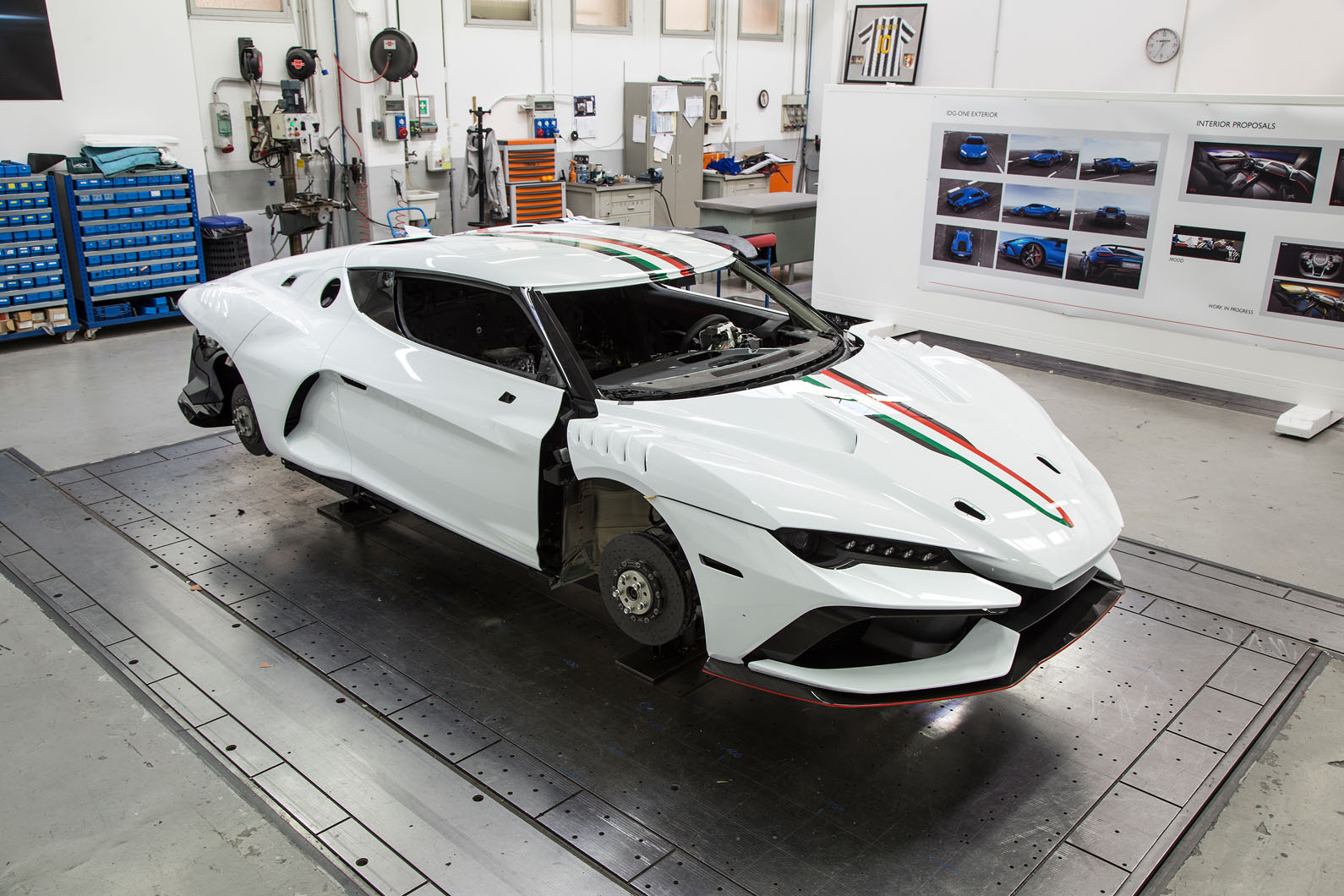 Italdesign mag 826