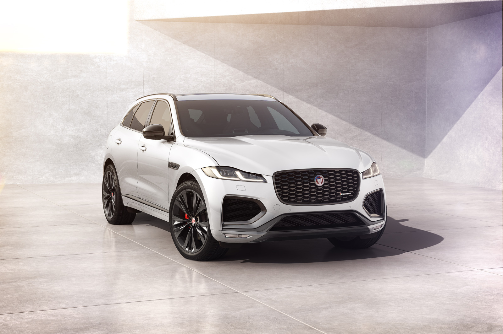 Jaguar F-Pace gains R-Dynamic Black trim with new tech | Autocar