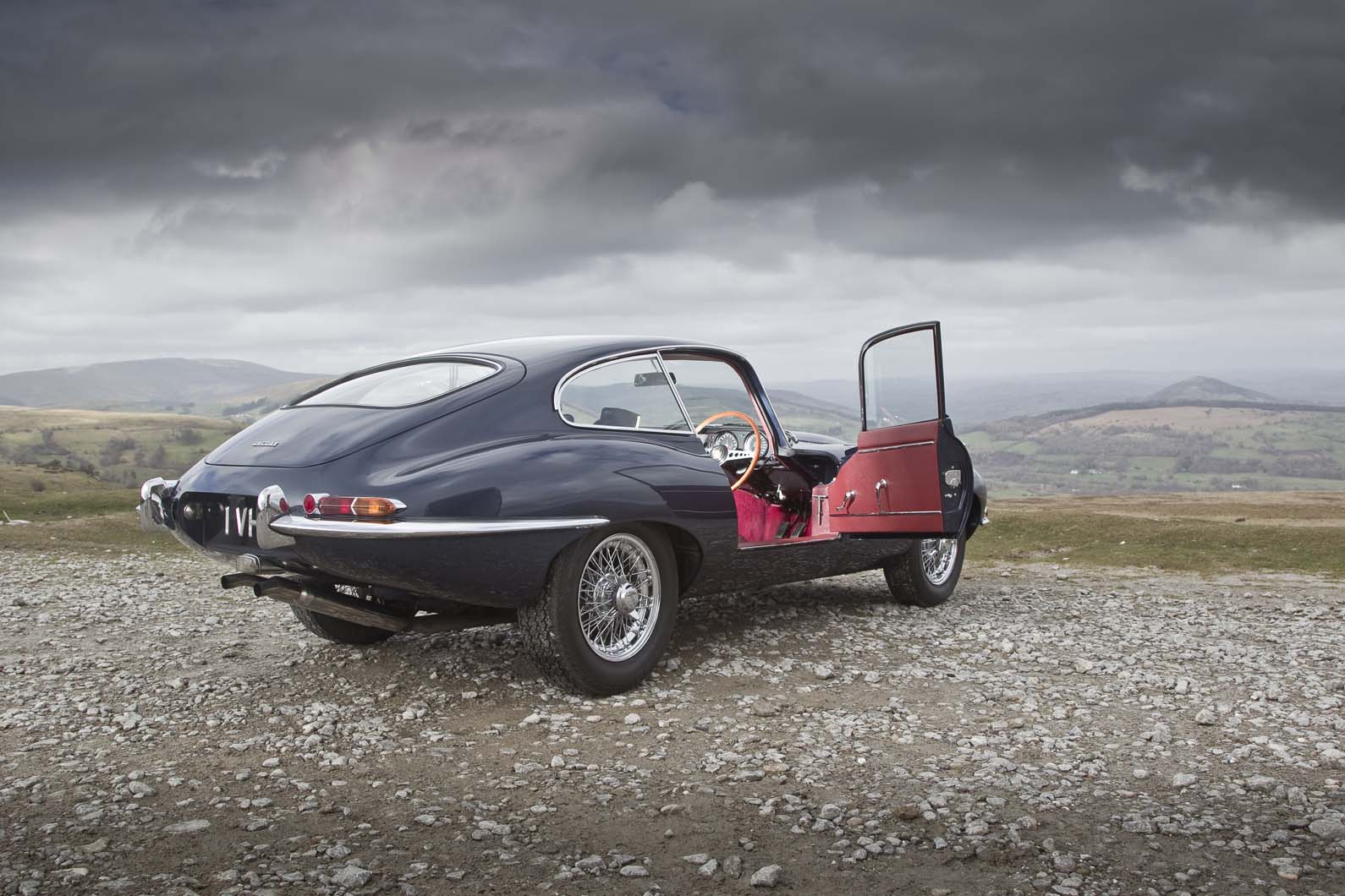 Jaguar e store type price
