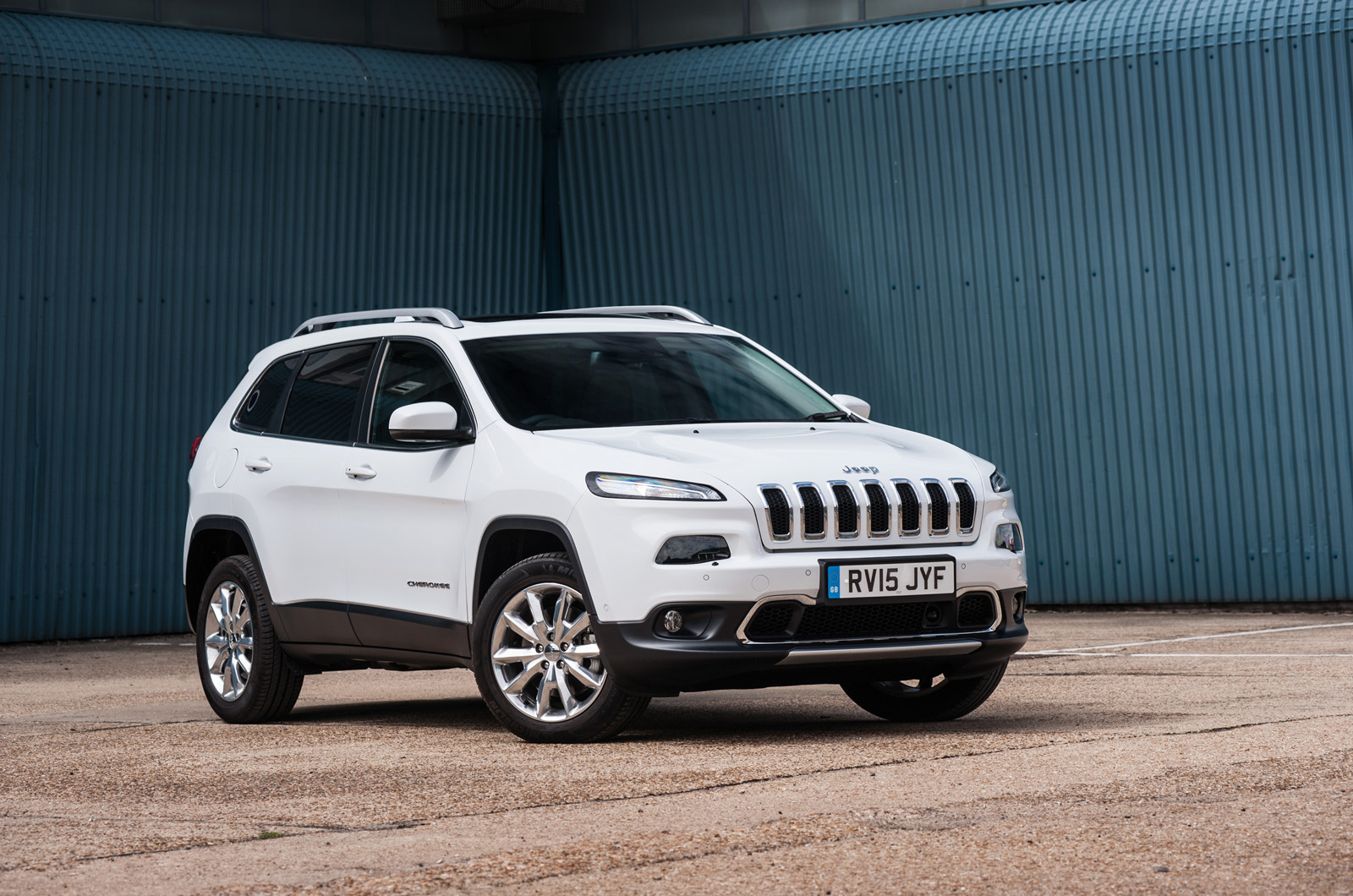 15 Jeep Cherokee 2 2 Multijet 0 4wd Auto Limited Review Review Autocar