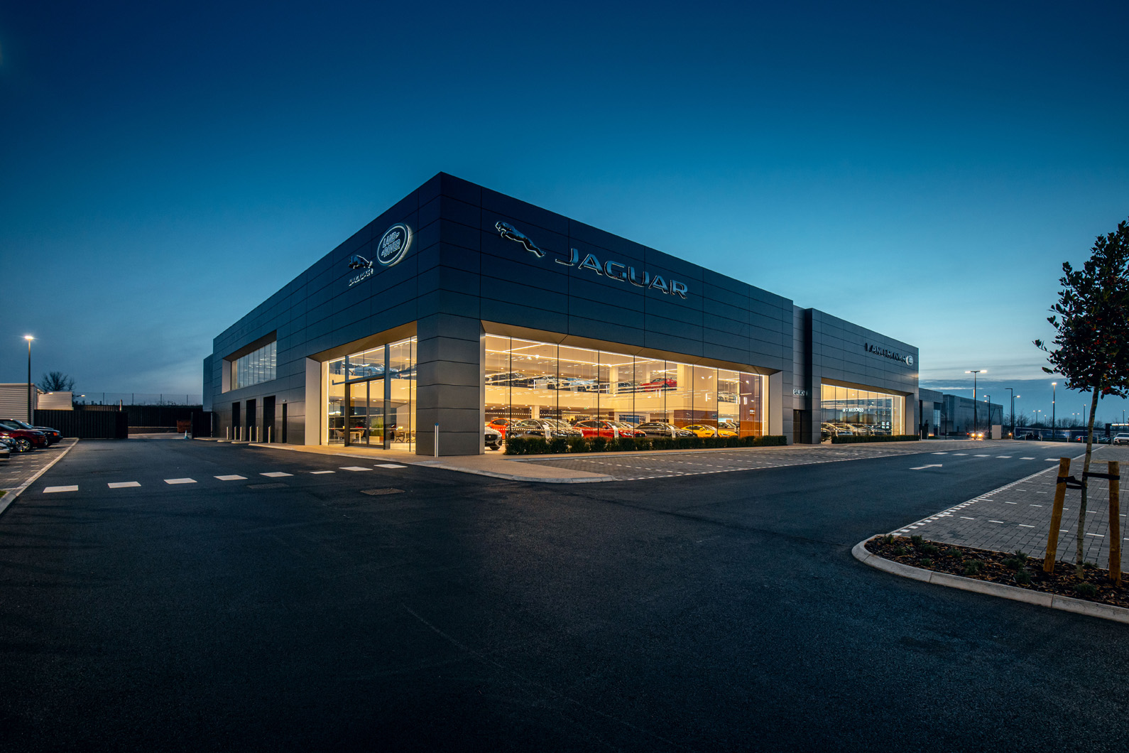 Jaguar Land Rover posts AUD$787m pre-tax profit in final quarter of 2020 1 aria-label="jlr bristol complete jan 2191"