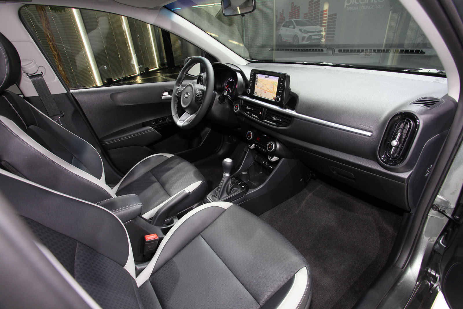 Kia picanto web 2017 0050