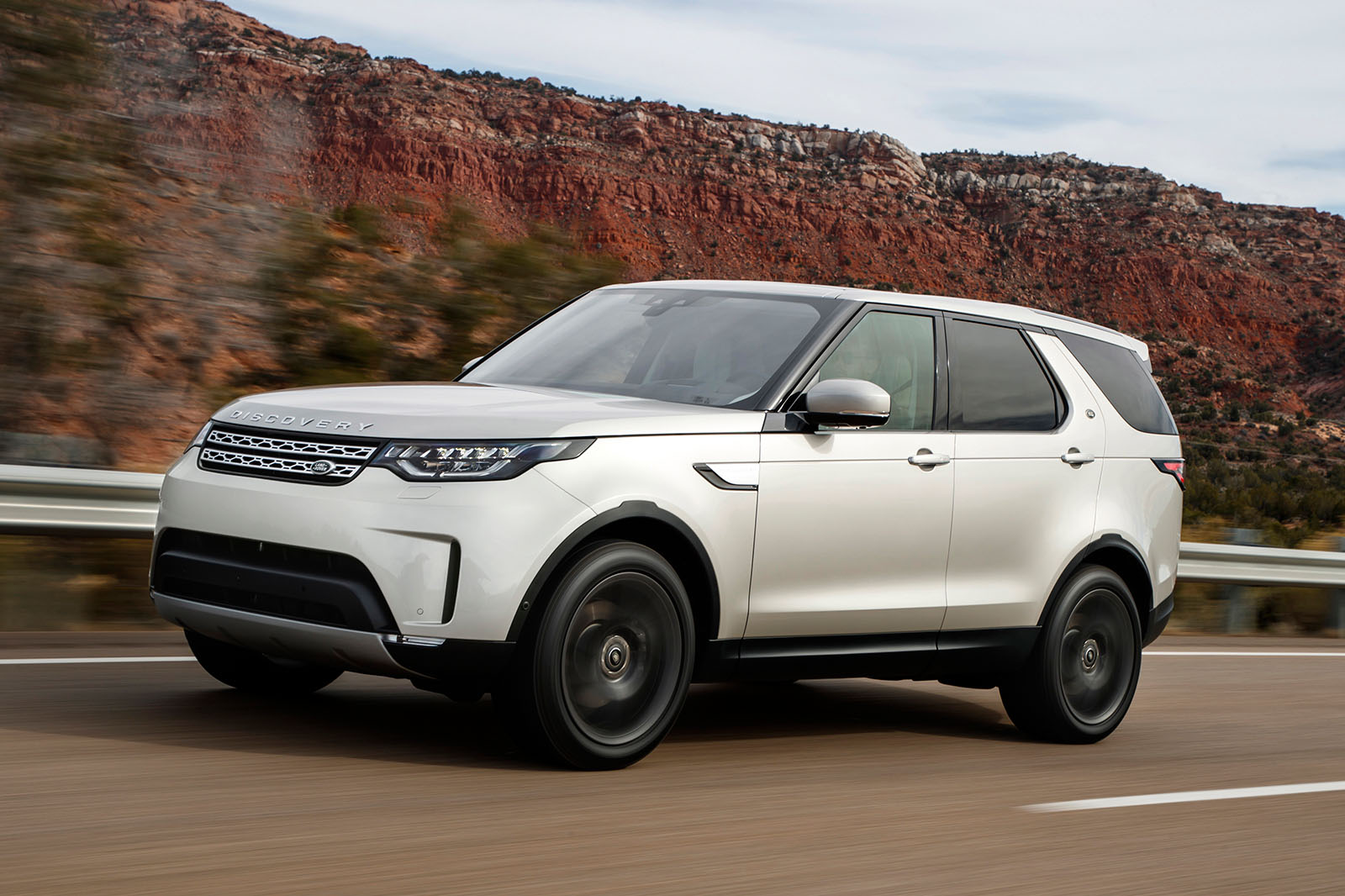 2017 Land Rover Discovery review review Autocar