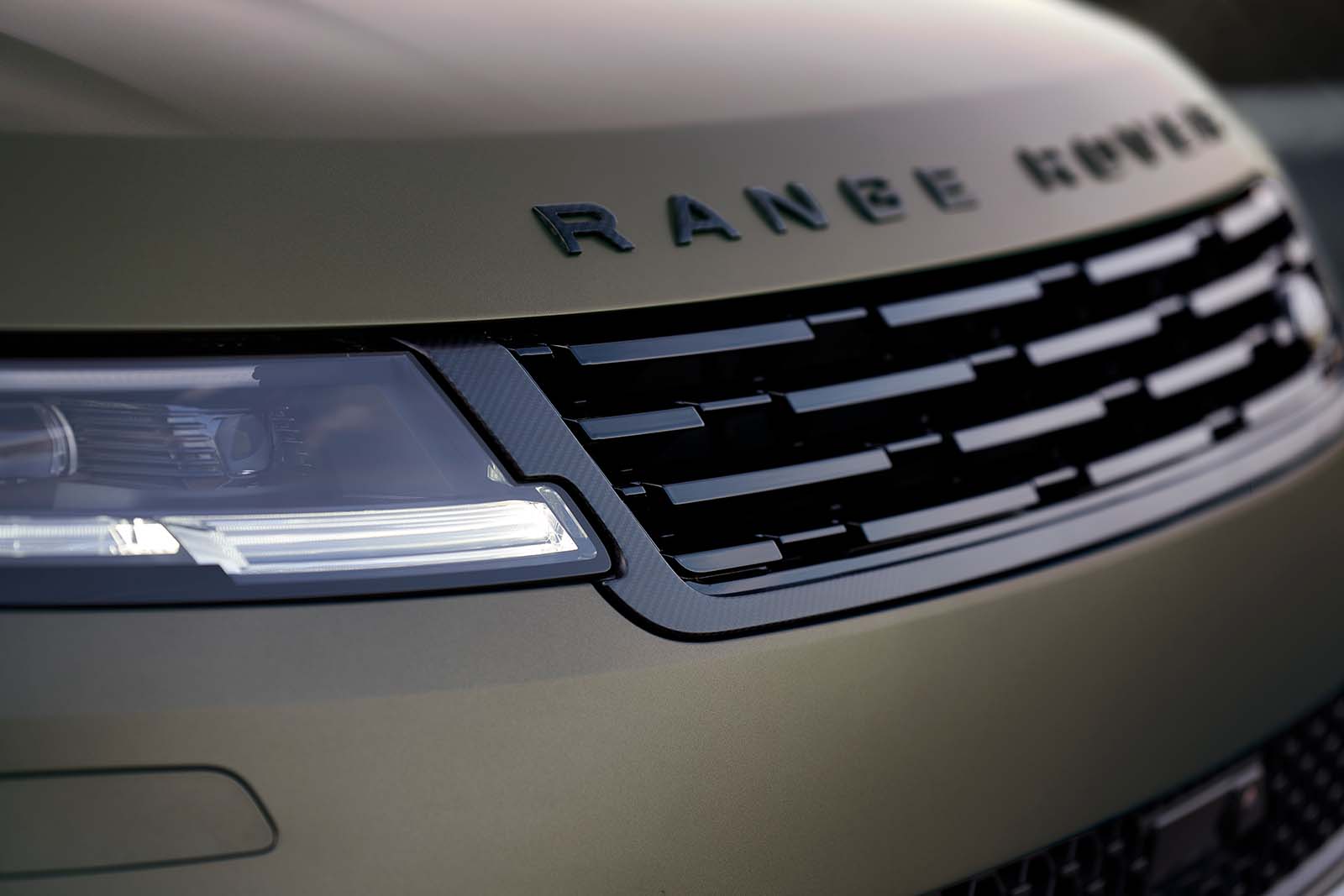 Range rover sport svr hybrid deals