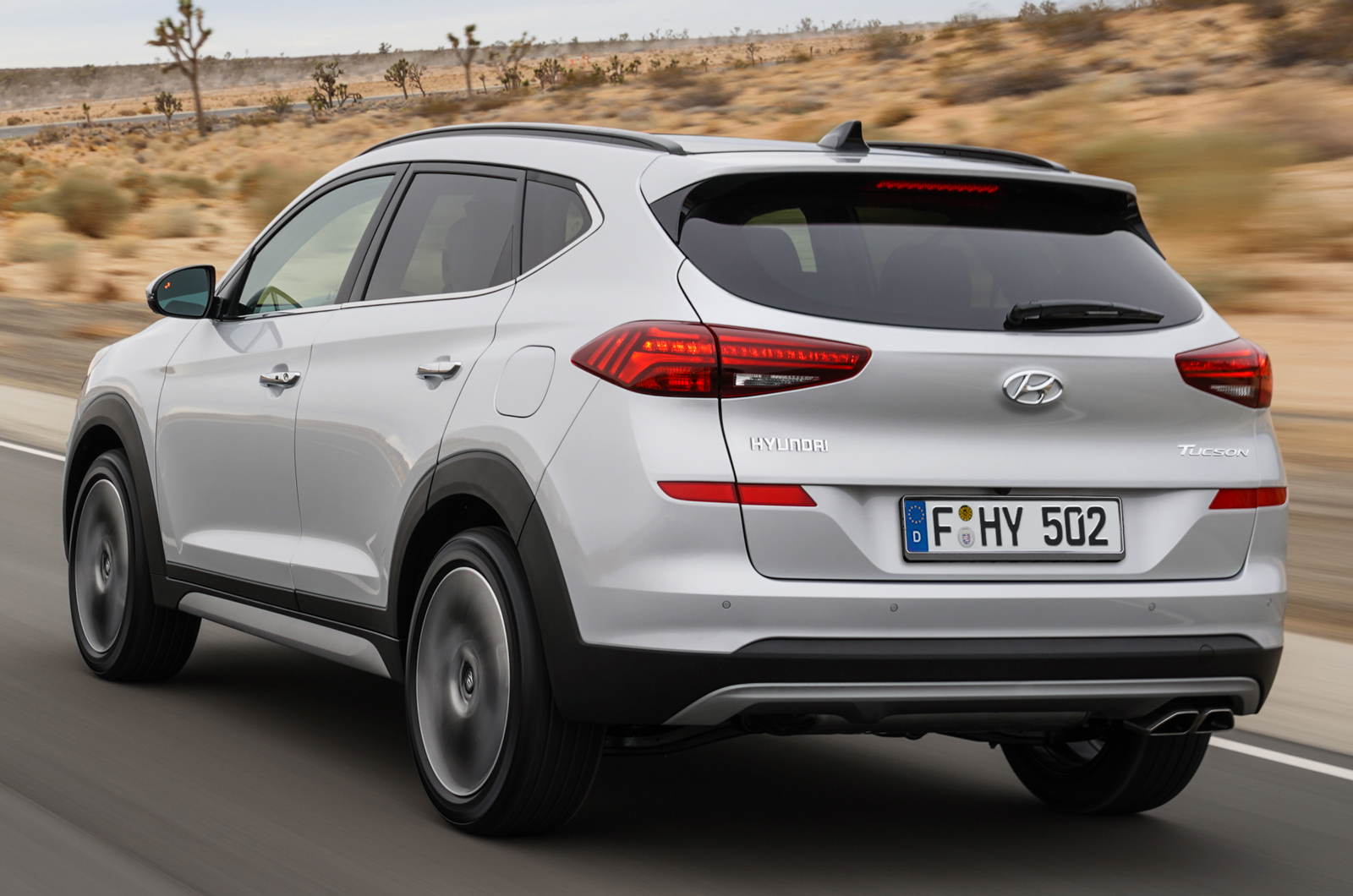 Hyundai Tucson độ đèn hậu ngầu như xe Porsche