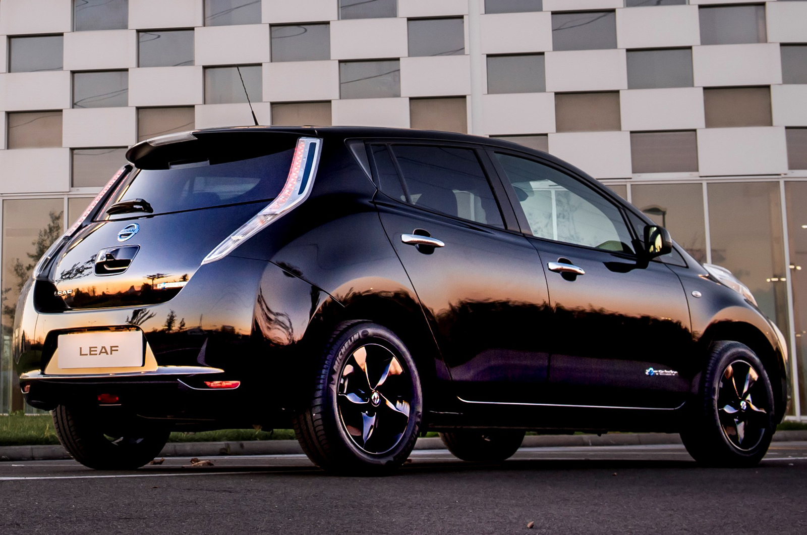 Nissan Leaf Black Edition revealed Autocar