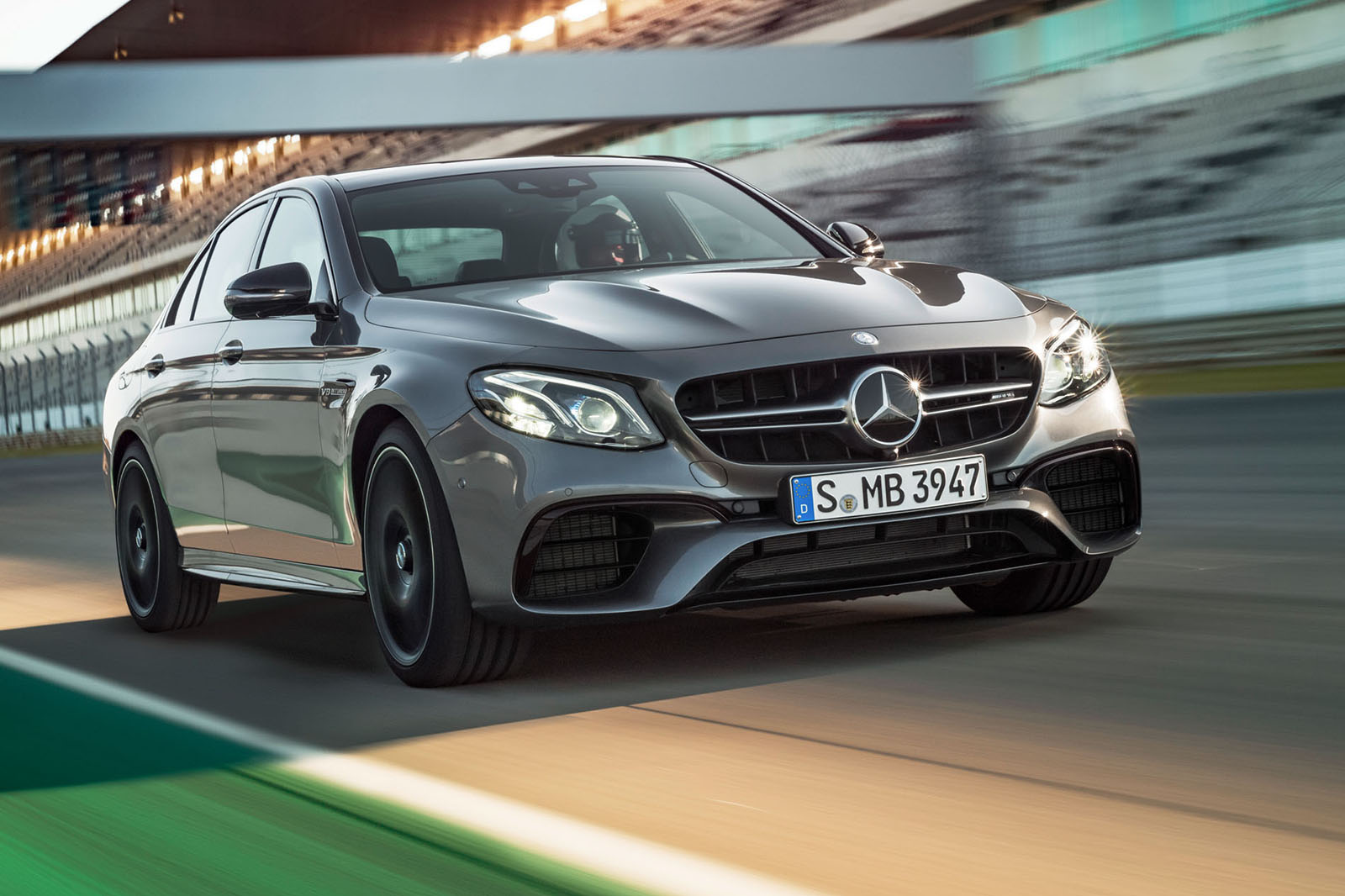 Merc e63 2016 web 22