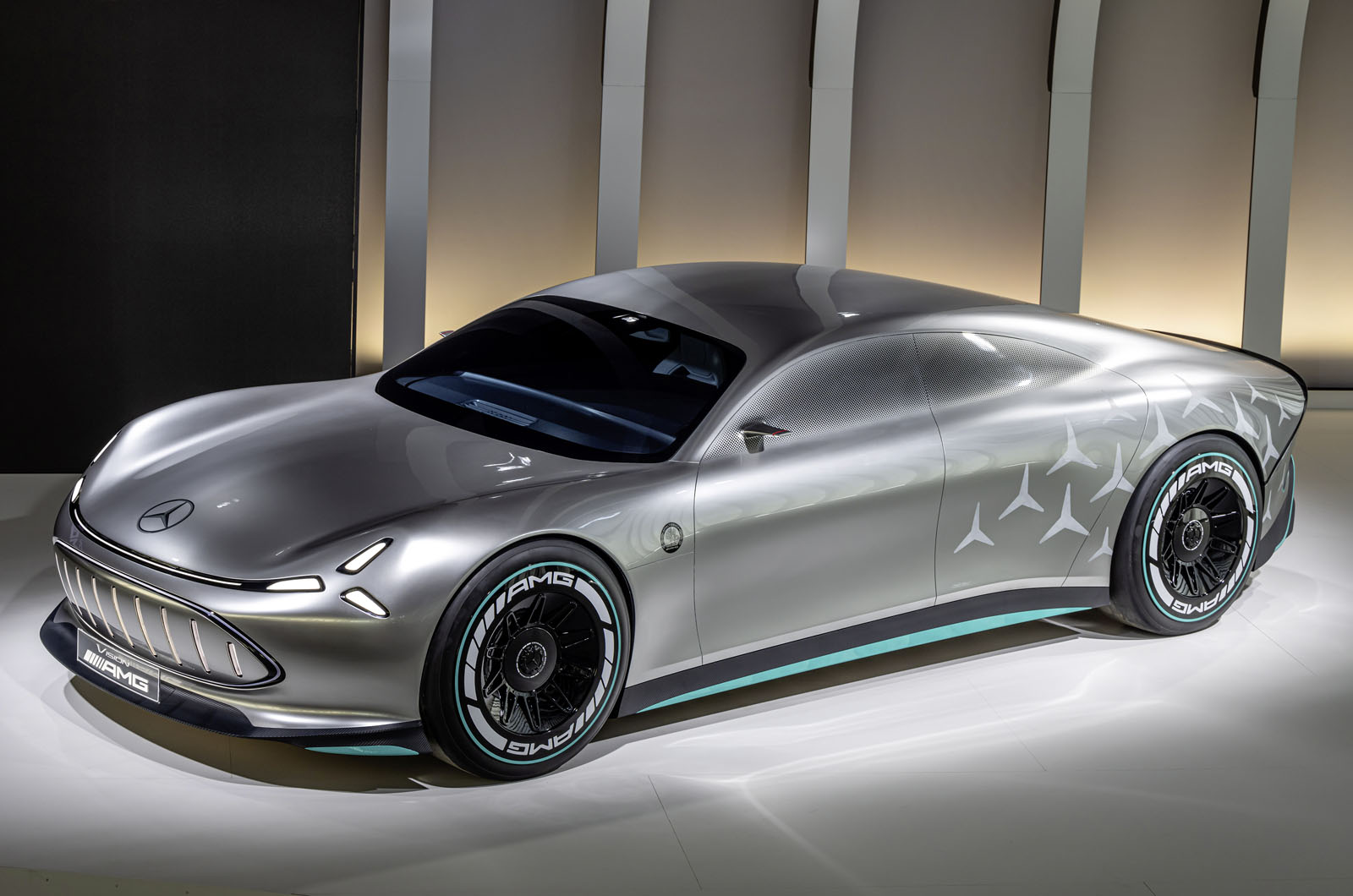 Der Sportwagen Mercedes-AMG EV 2025 soll dem Porsche Taycan Konkurrenz machen