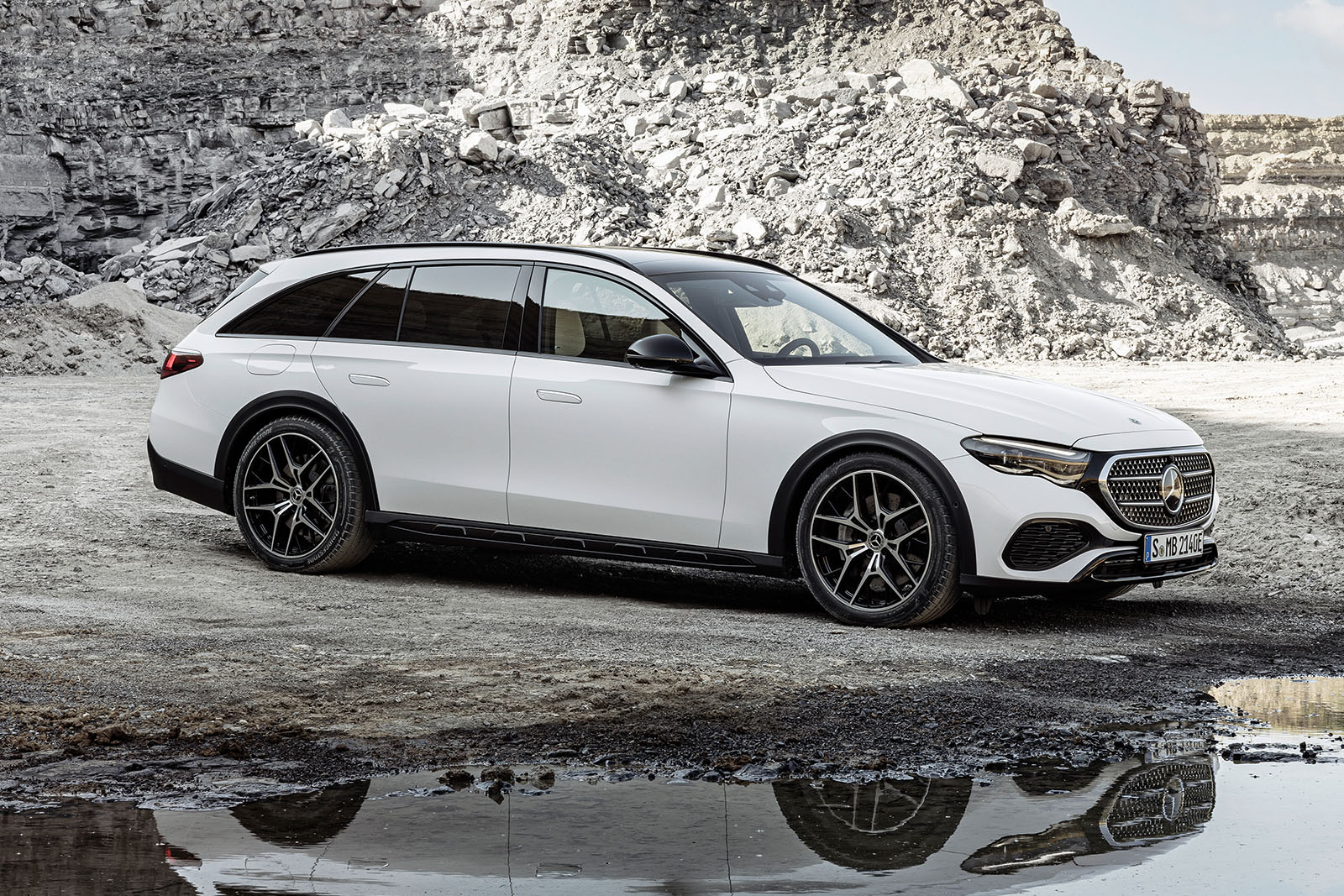 New Mercedes E Class All Terrain off road estate gets 62 mile