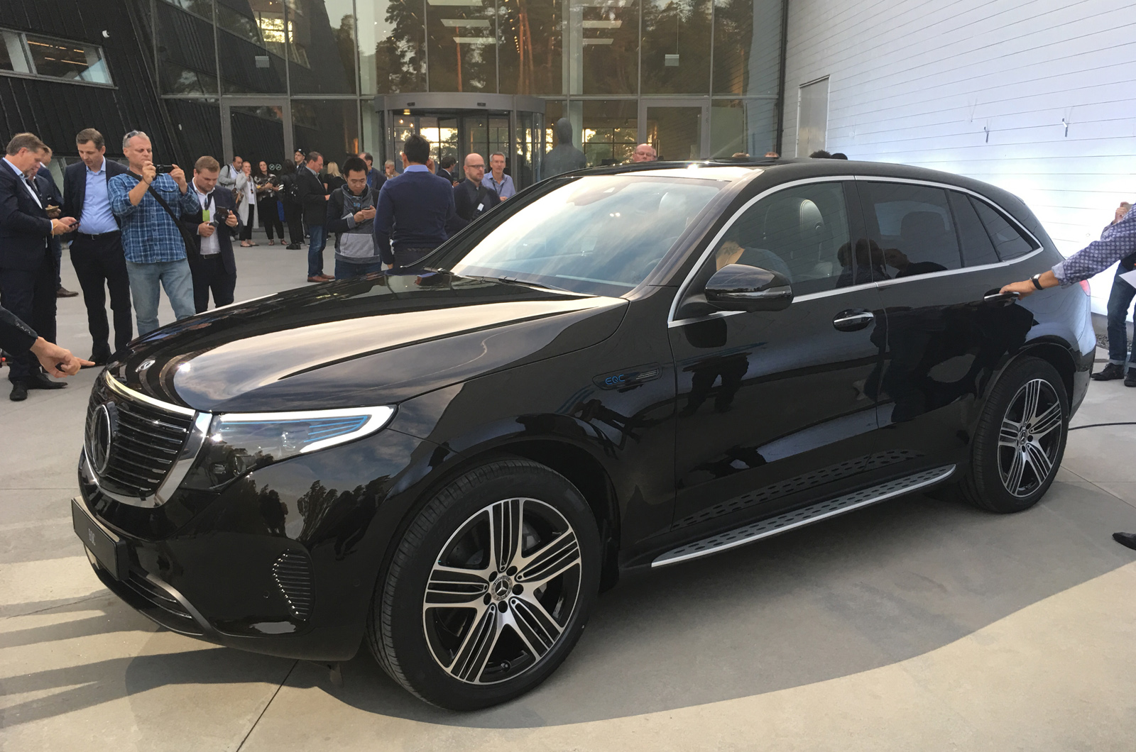 Electric 4x4 mercedes store
