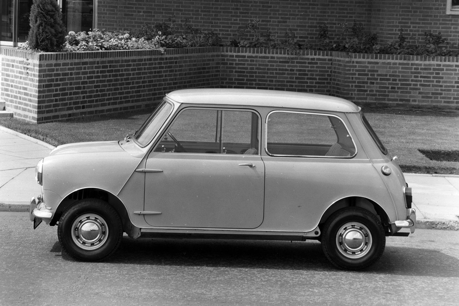 1959 Morris Mini Minor Road Test Throwback Thursday Autocar