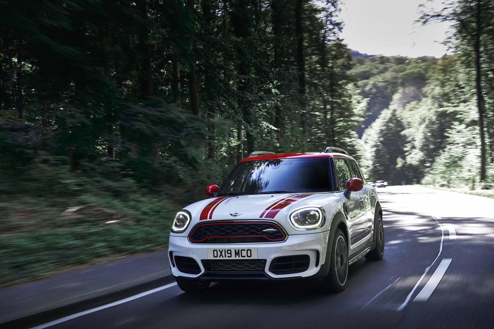Mini Countryman and Clubman JCW bumped up to 302bhp