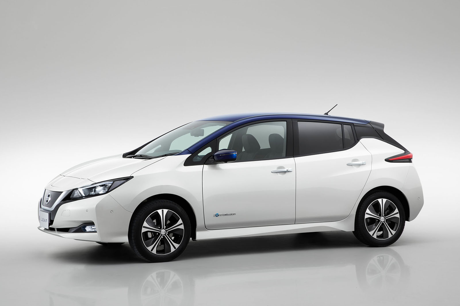 Nissan leaf on sale 2018 review