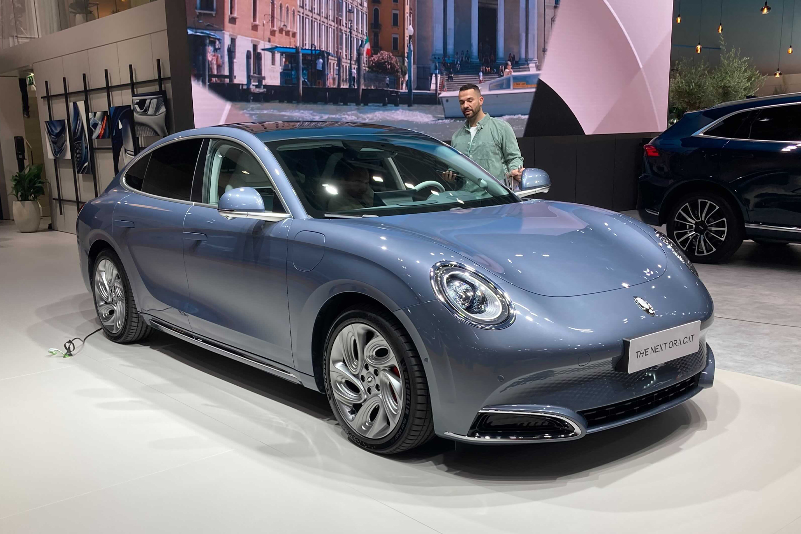 Electric Ora Funky Cat gains stretched saloon variant