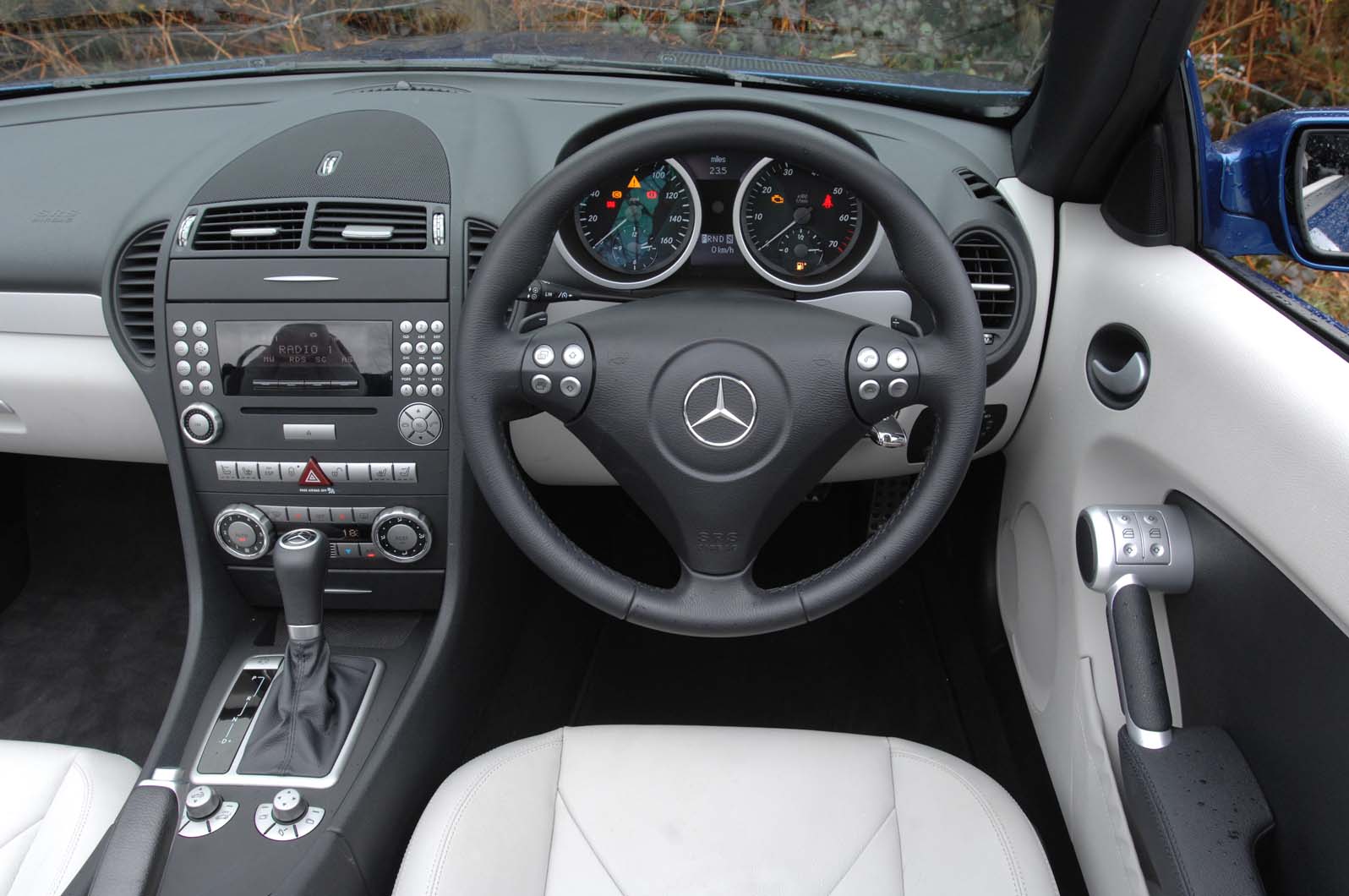Mercedes slk deals dashboard