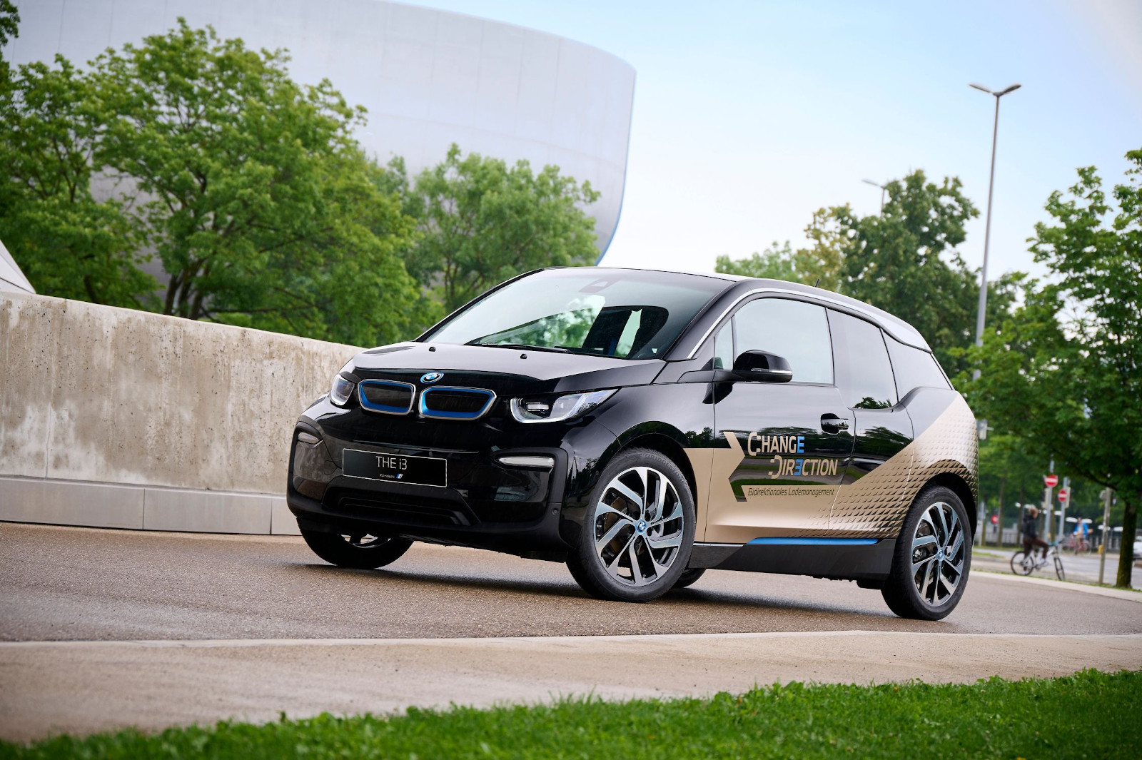 BMW tests vehicle-to-grid EV charging scheme with i3 fleet 1 p90430048 lowres