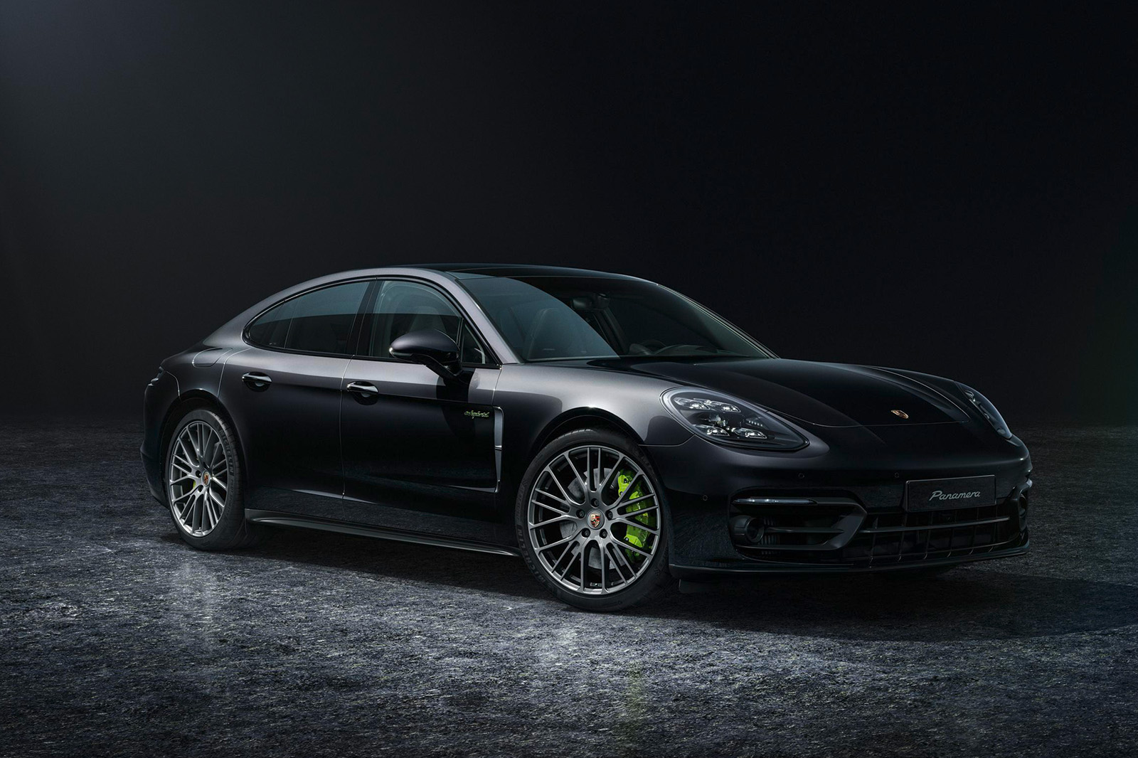 Porsche Panamera gains Platinum Edition with bespoke design 1 aria-label="panamera platinum 99"
