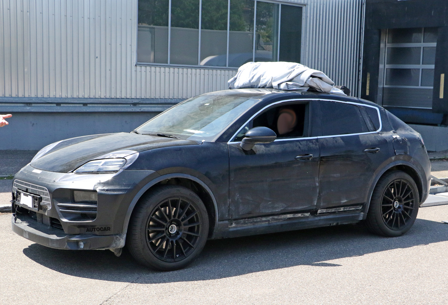 aria-label="porsche macan ev interior 8"