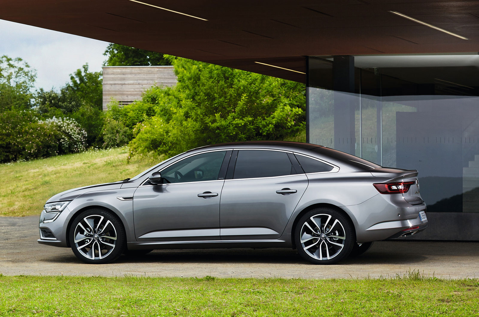 renaulttalisman7.jpg