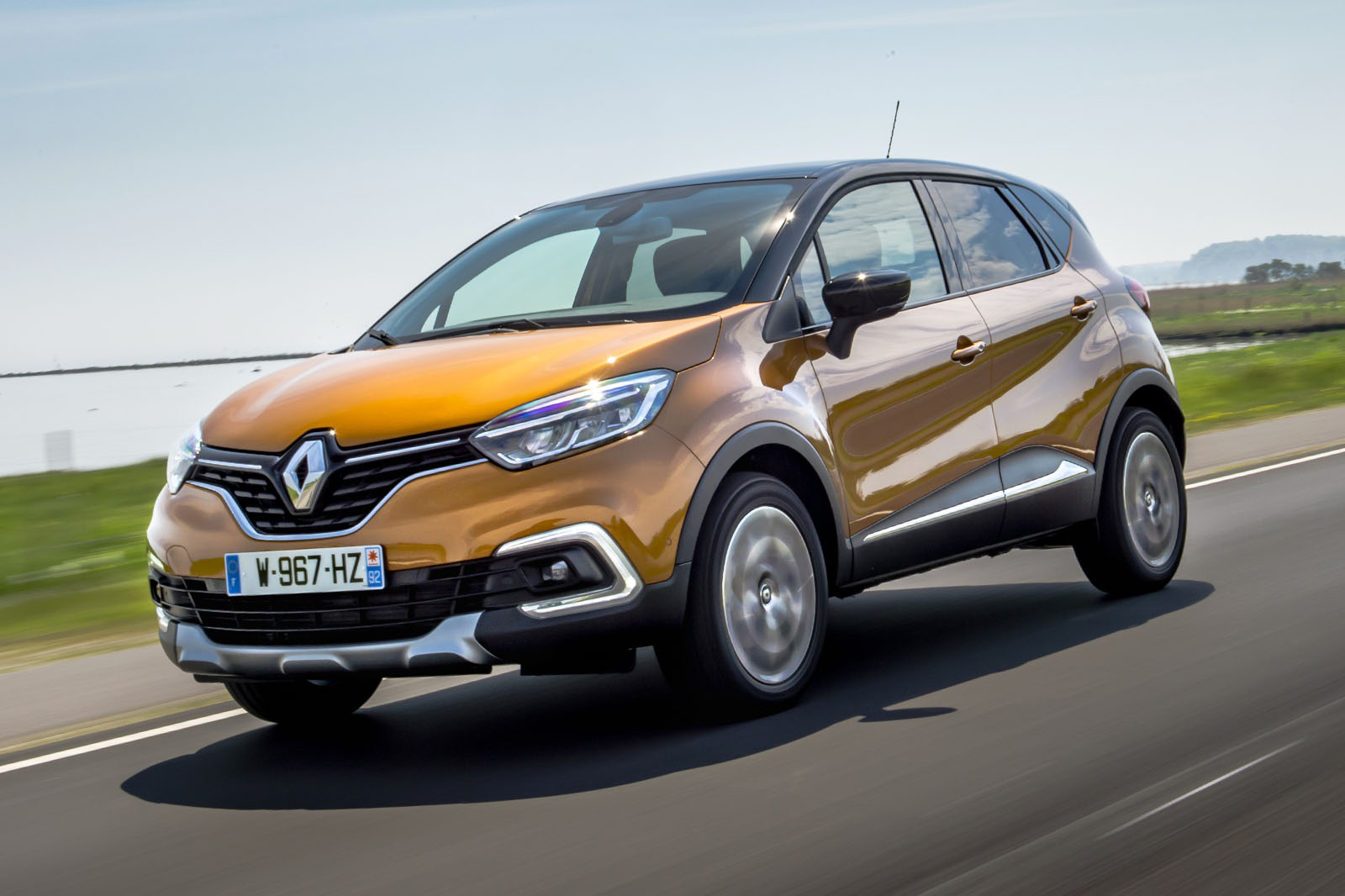 2016 Renault Captur Signature Nav Tce £7,999