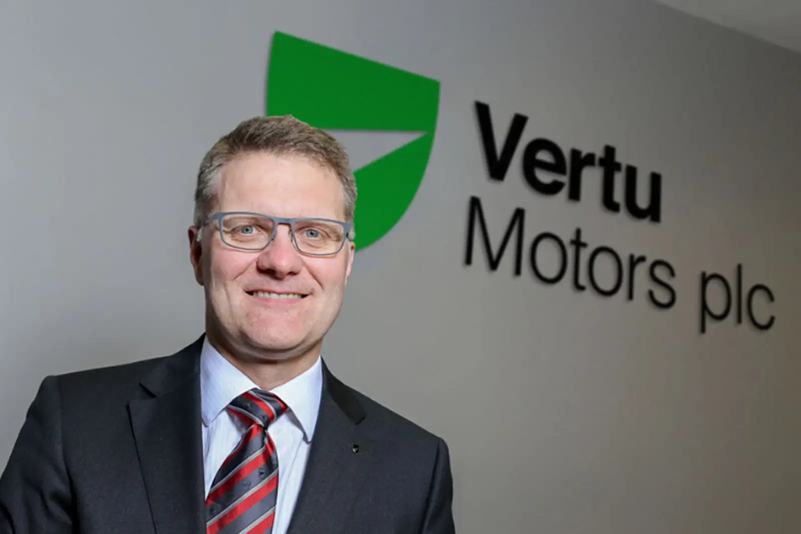 vertu-helston-garages-1-8-200-jp-newss