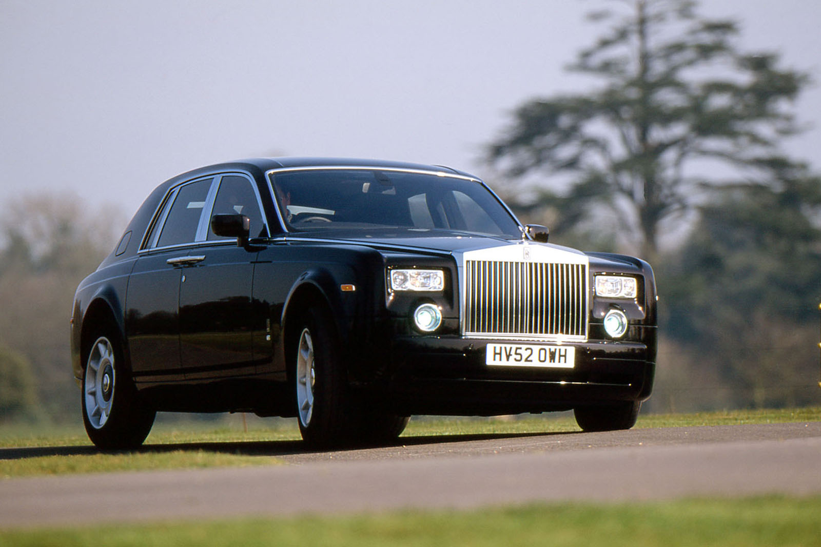 Rolls-Royce Phantom VII Review: Photos