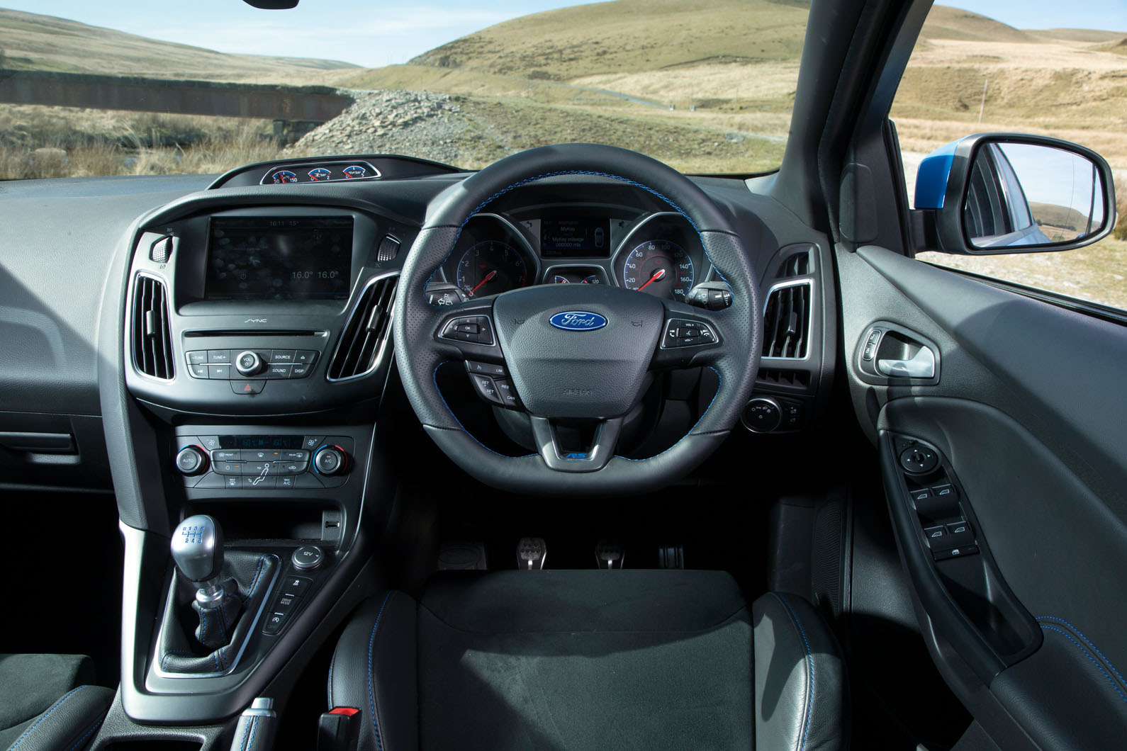Ford Focus Rs Vs Bmw M2 Twin Test Autocar