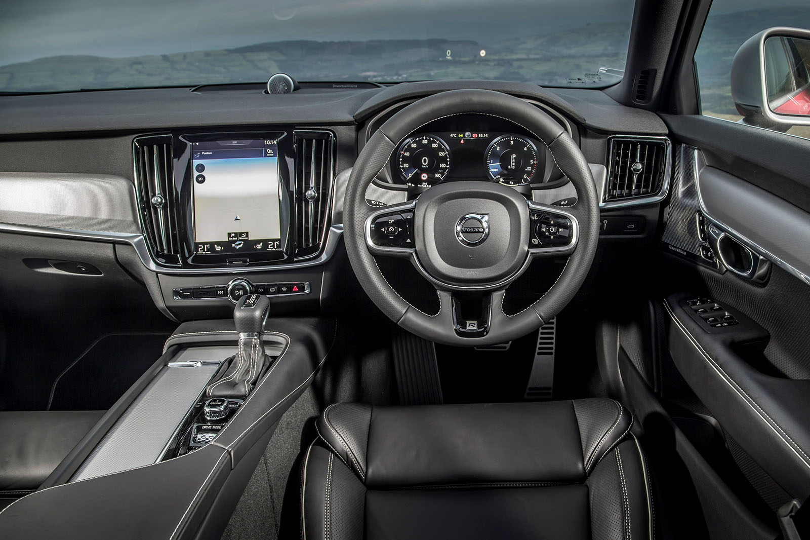 2017 Volvo S90 R-Design D5 PowerPulse AWD | Autocar