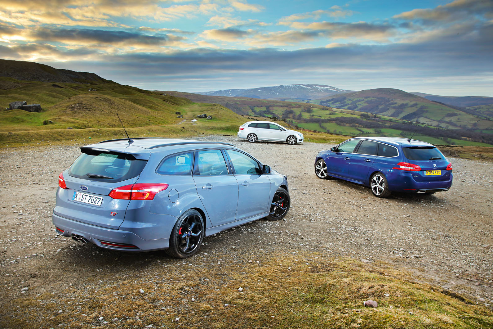 Ford Focus St Estate Vs Peugeot 308 Sw And Seat Leon Estate Comparison Autocar