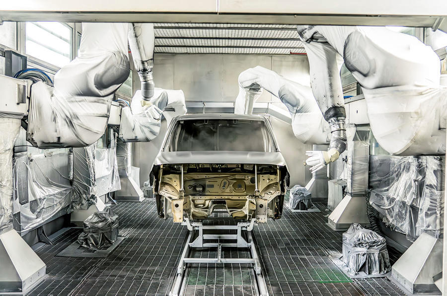 Sierpniowe spowolnienie kończy wzrost produkcji samochodów w Wielkiej Brytanii