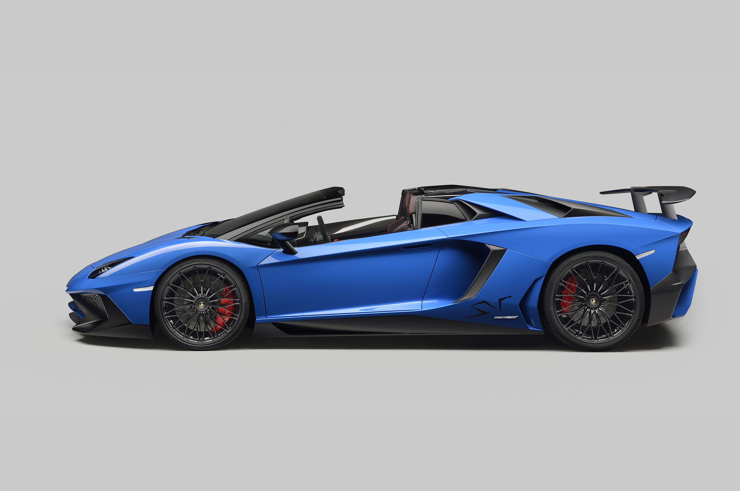 Lamborghini Aventador Superveloce Roadster Revealed New Pictures Autocar