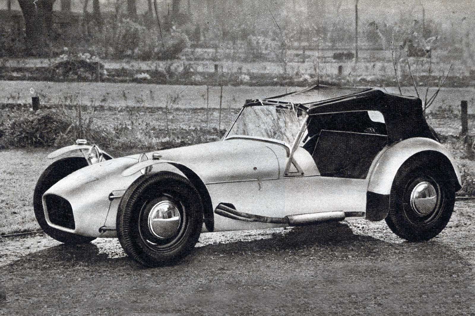 LOTUS CATERHAM SUPER 7 SEVEN 1957-1973 cabriolet bleu métal