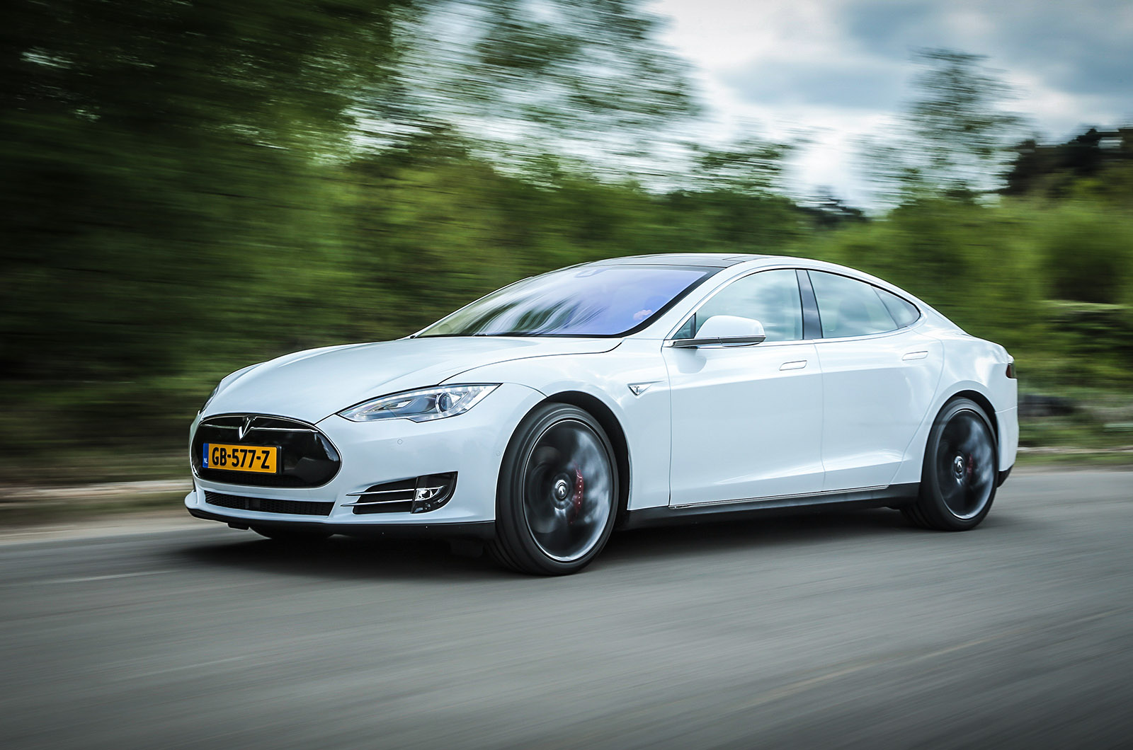 2015 Tesla Model S P85D UK review review | Autocar