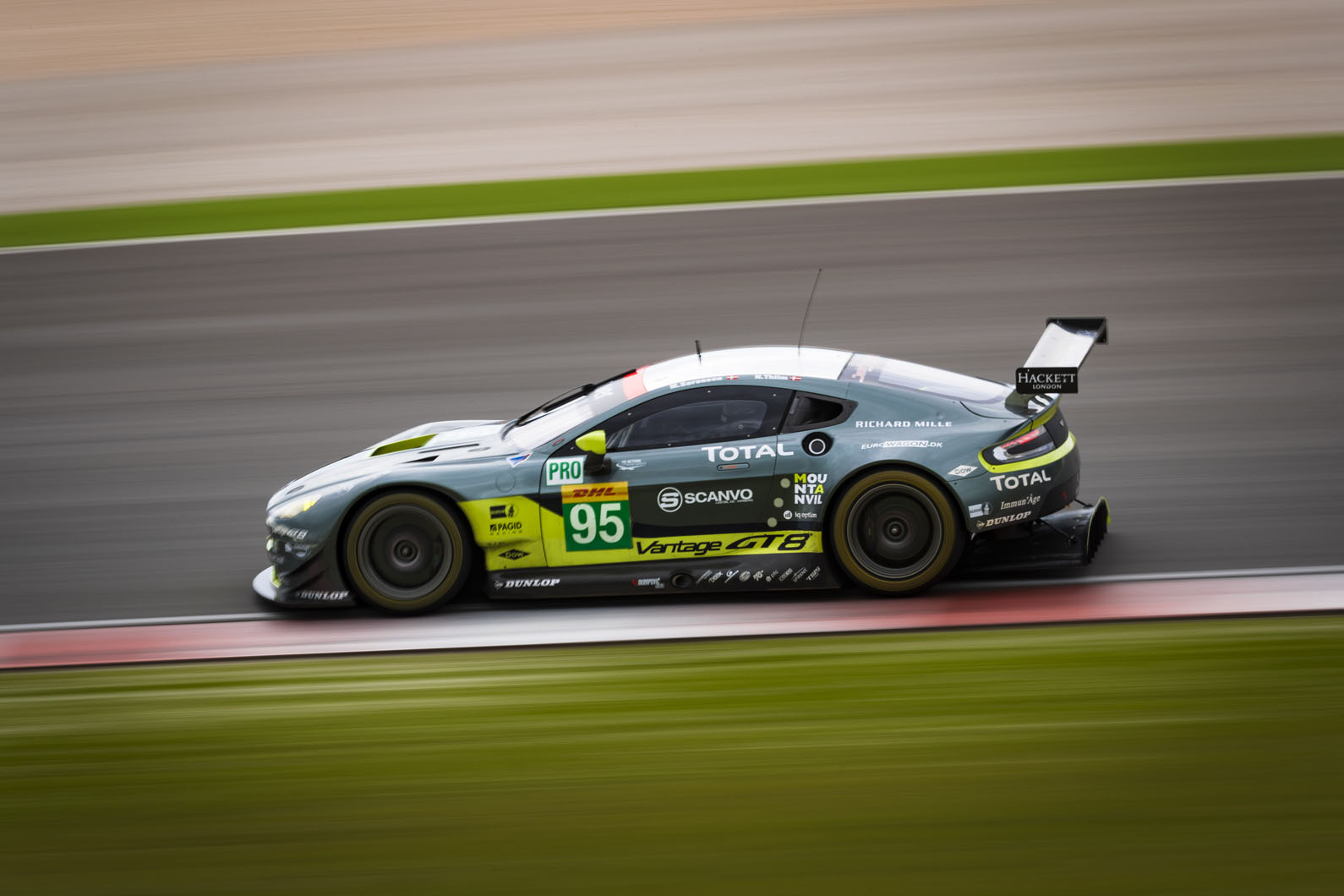 Aston Martin Vulcans To Race Against Gt1 Dbr9s In Le Mans