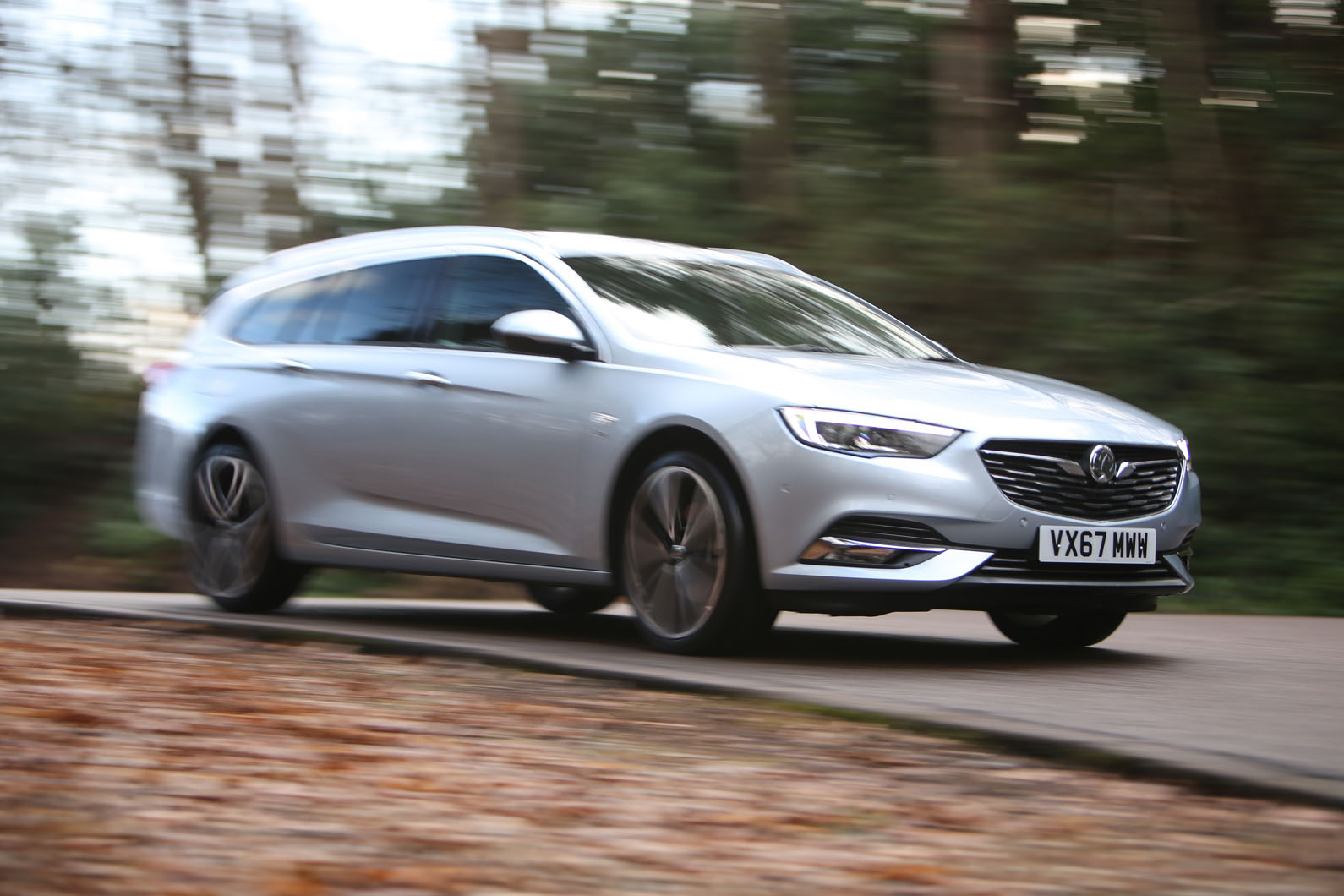 2017 Opel Insignia Sports Tourer Proves Spaciousness Can Be Sexy