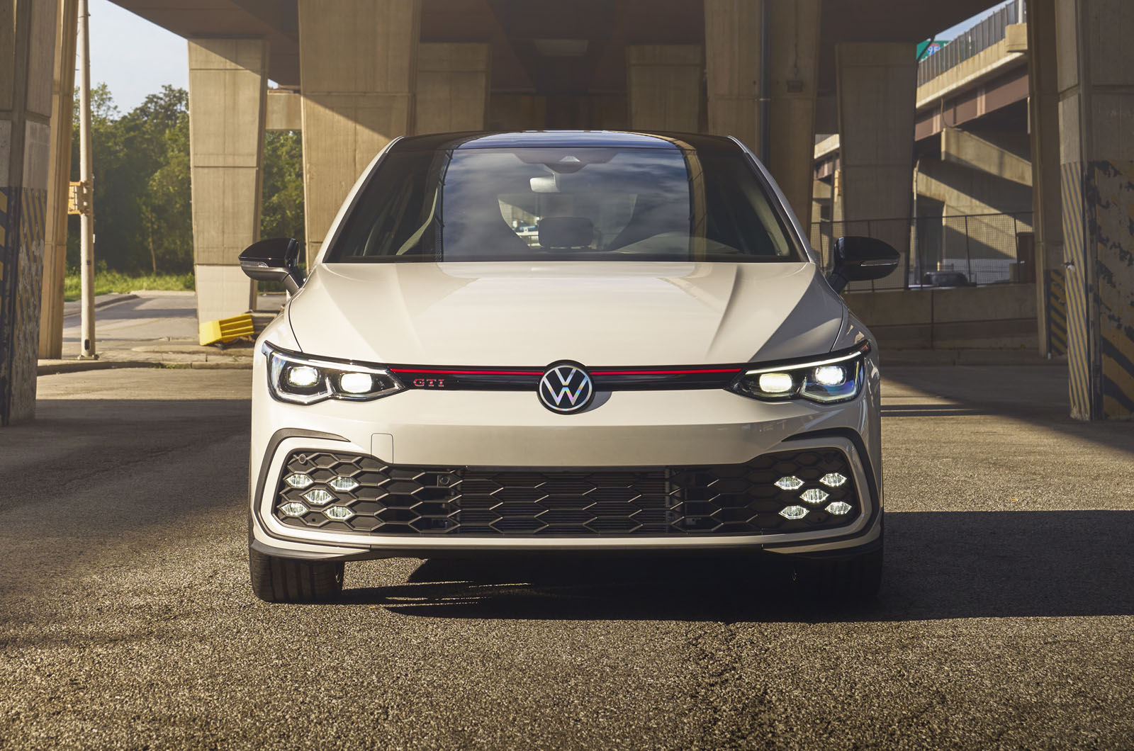 Manual Volkswagen Golf GTI bows out with special edition in US | Autocar
