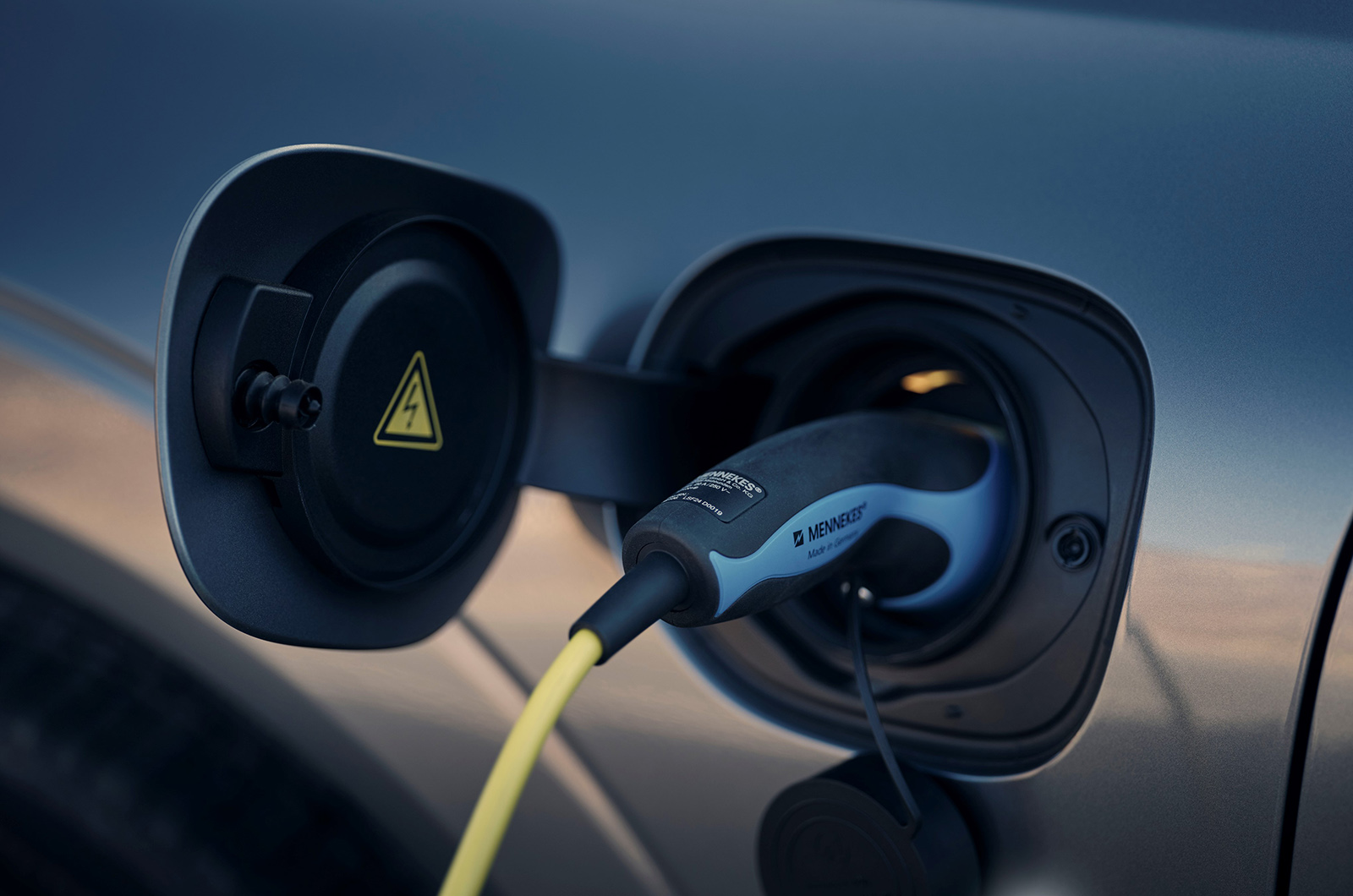 Volvo 40 Series electric car to be revealed tonight 1 aria-label="volvo ev 2"