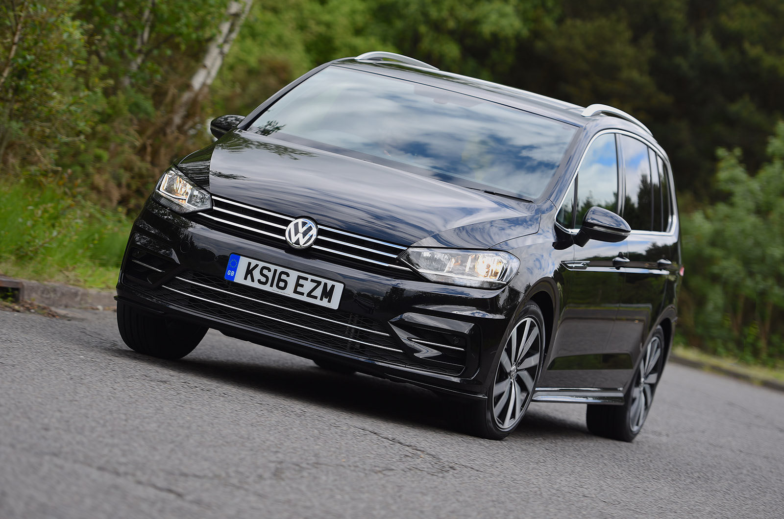 Volkswagen Touran 2.0 TDI R-Line first drive