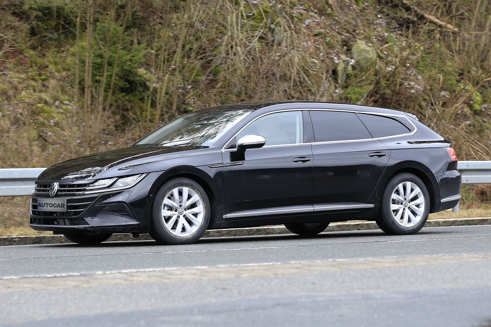 2021 Volkswagen Arteon Shooting Brake spotted undisguised