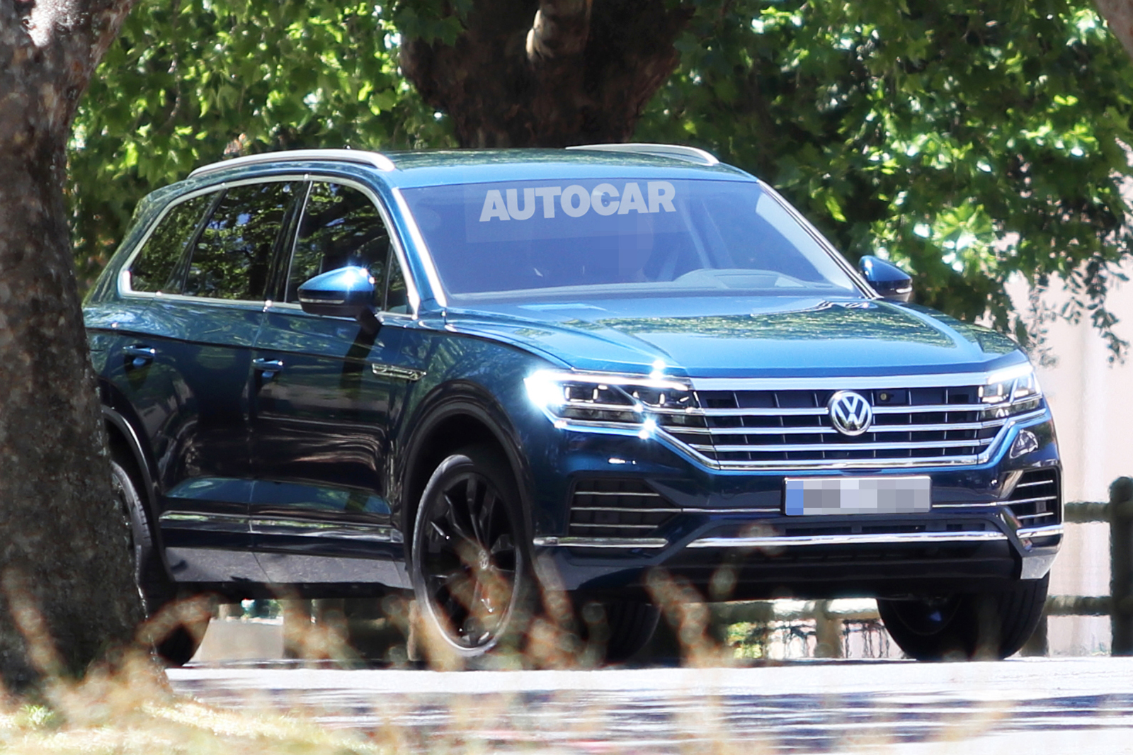 2018 Volkswagen Touareg confirmed for late March debut