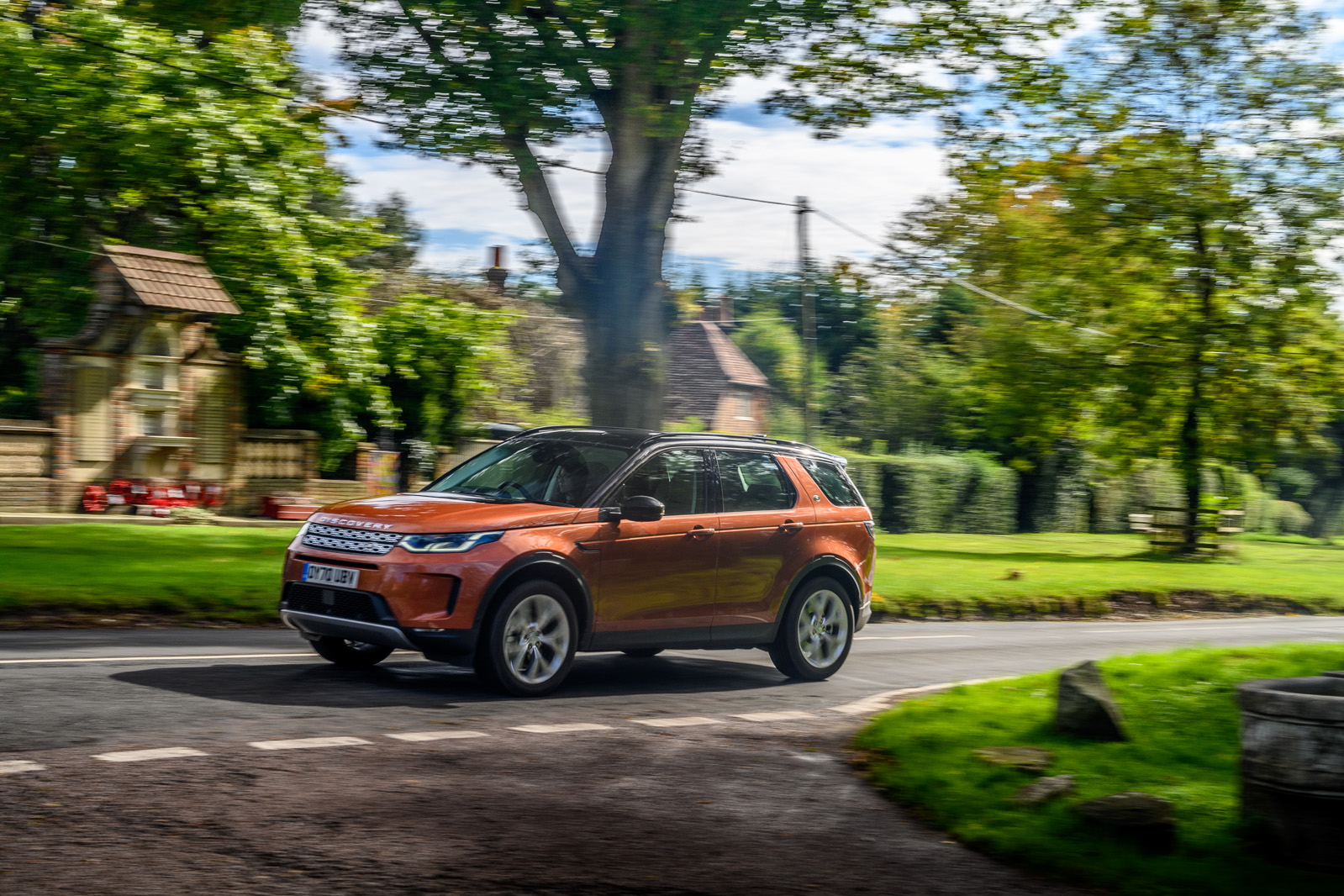 2020 Land Rover Discovery Sport Specs, Price, MPG & Reviews